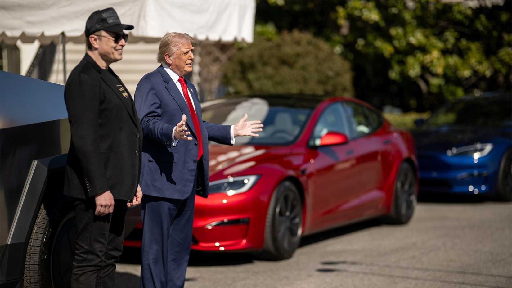 Elon Musk and President Donald Trump at Red Tesla Model S Plaid