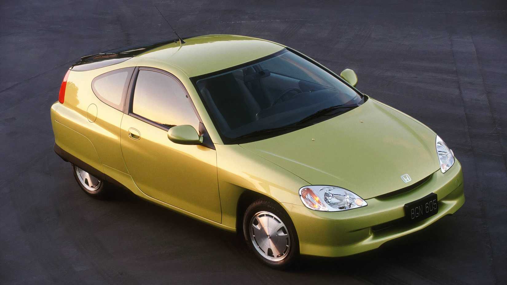 2000-2006 Honda Insight Hatchback Front Angle View
