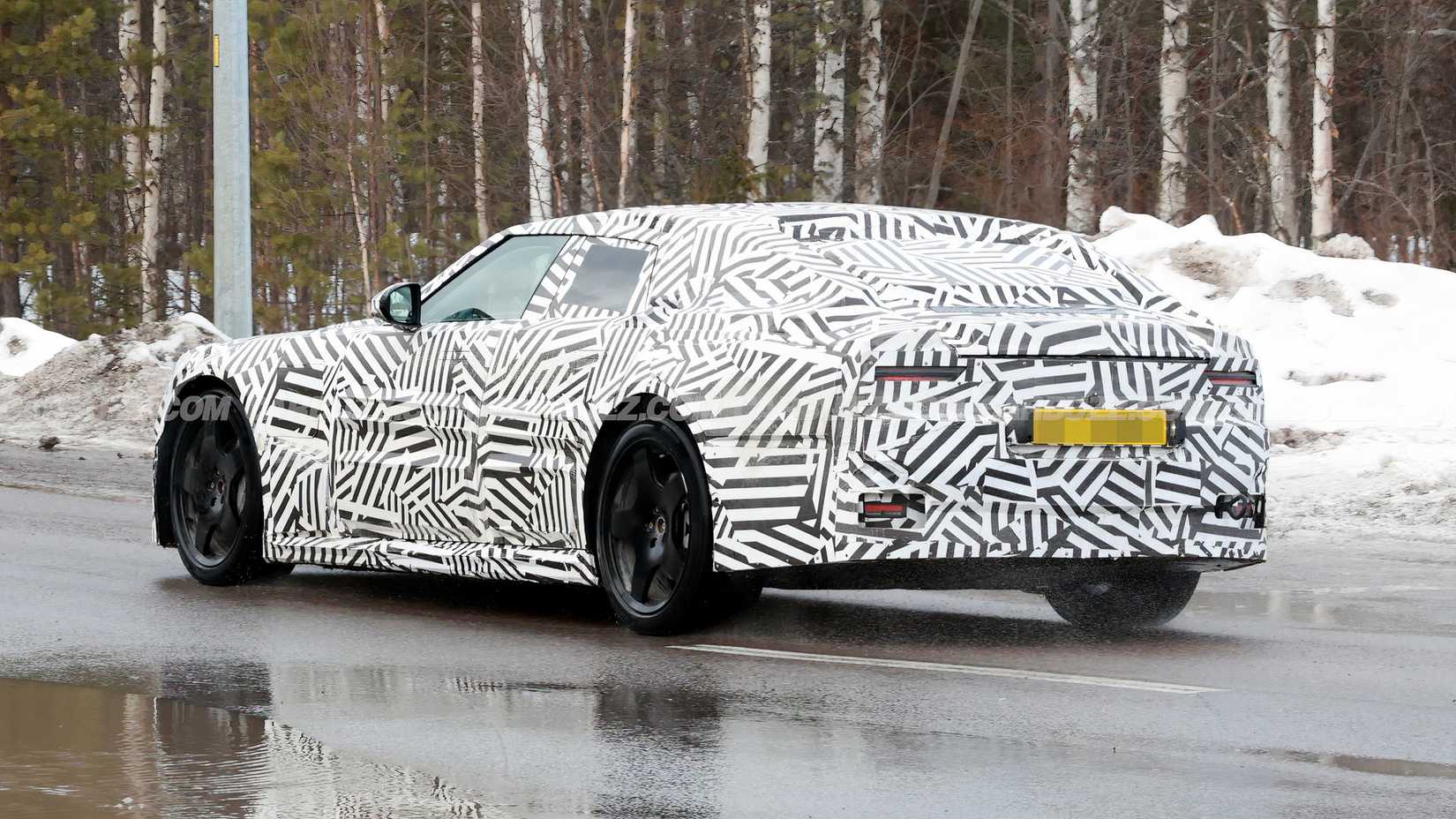 Jaguar Type 00 prototype spy shot (12)
