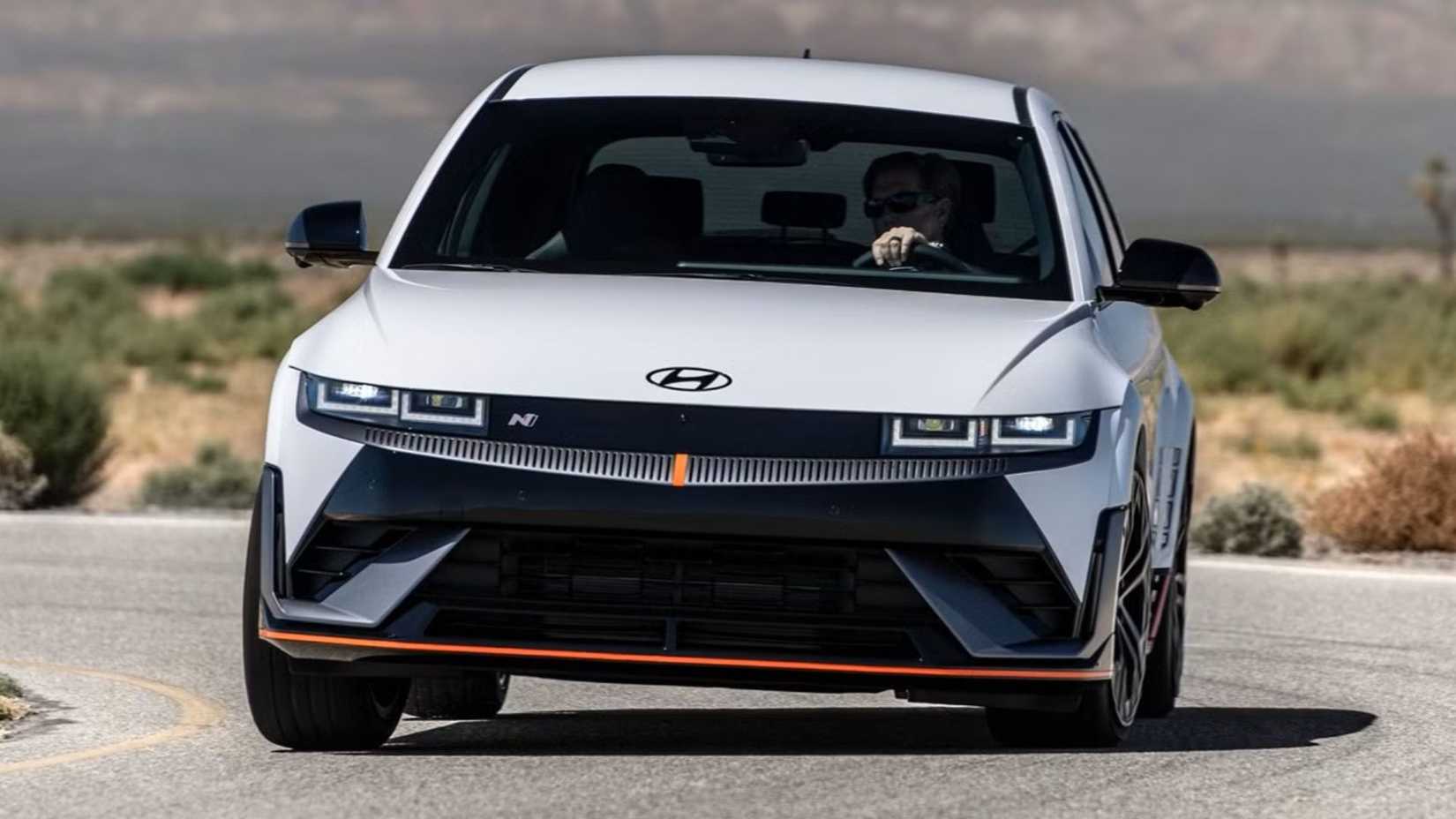 Сравнение Tesla Model Y Performance и Hyundai Ioniq 5N: две философии высокопроизводительных электрокроссоверов