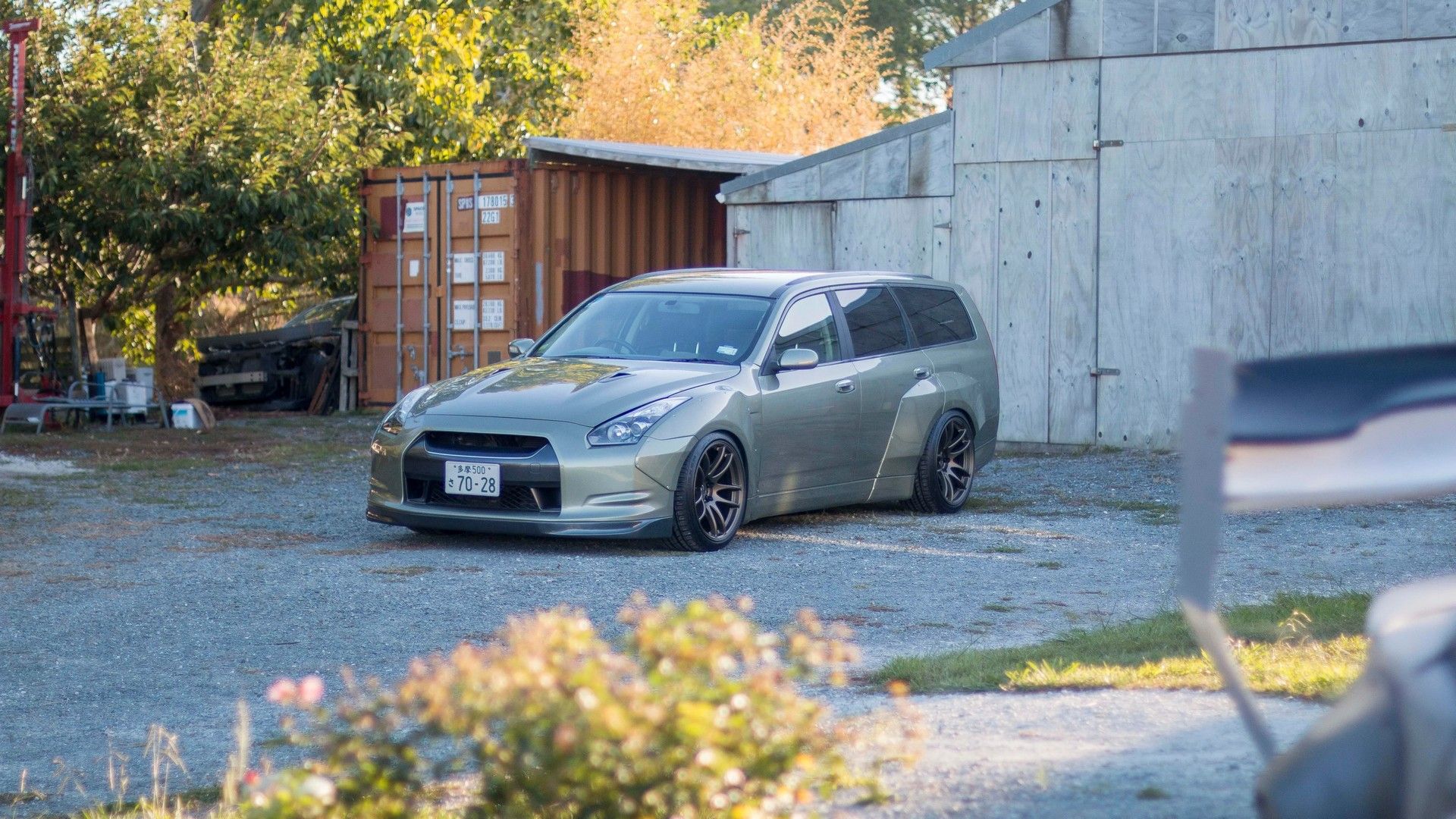 GT-R Swapped Nissan Stagea Is Just Two Things Away From Greatness
