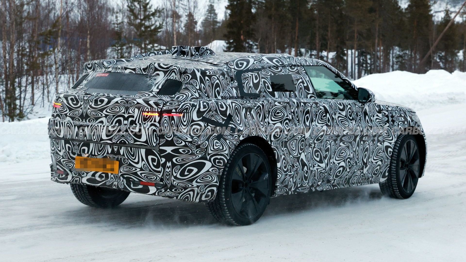 Range Rover Velar EV prototype spy shot (11)