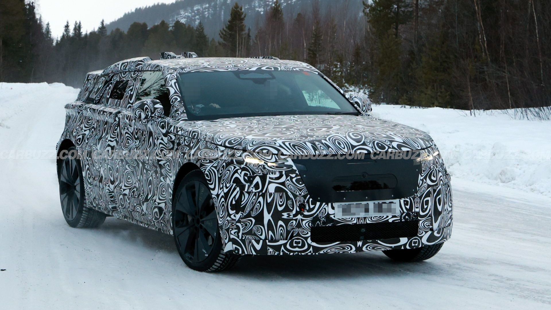 Range Rover Velar EV prototype spy shot (5)