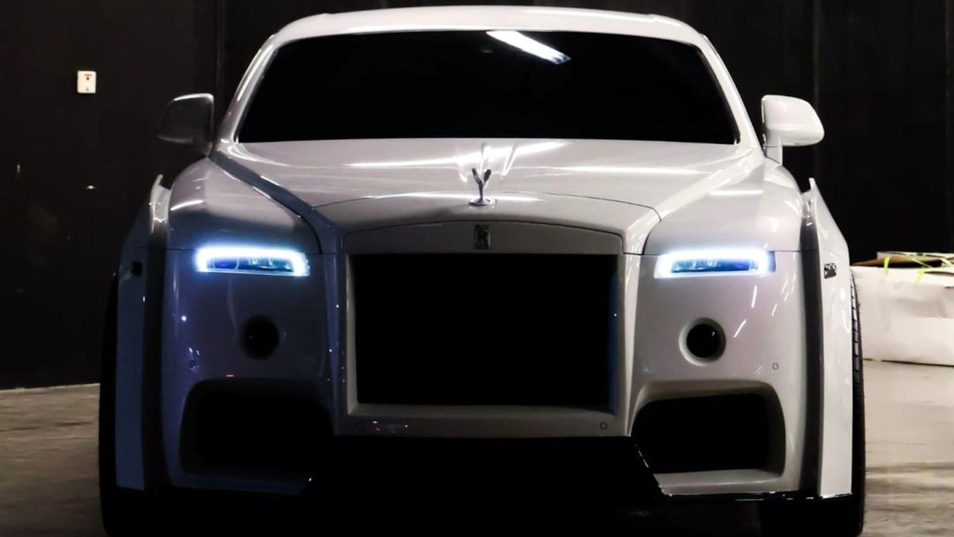 The Most Extreme Rolls-Royce Wraith Won't Hurt Your Eyes