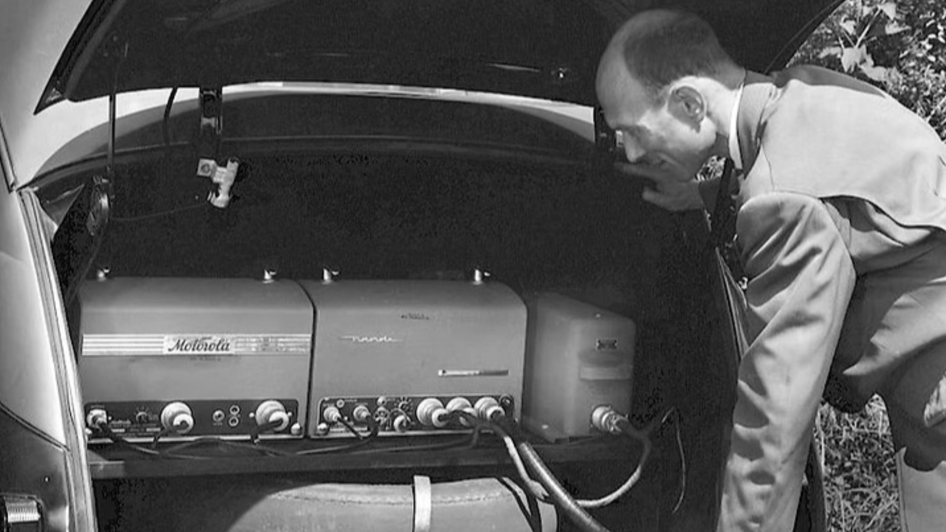 This In-Car Feature Was The Ultimate Flex In The 1980s