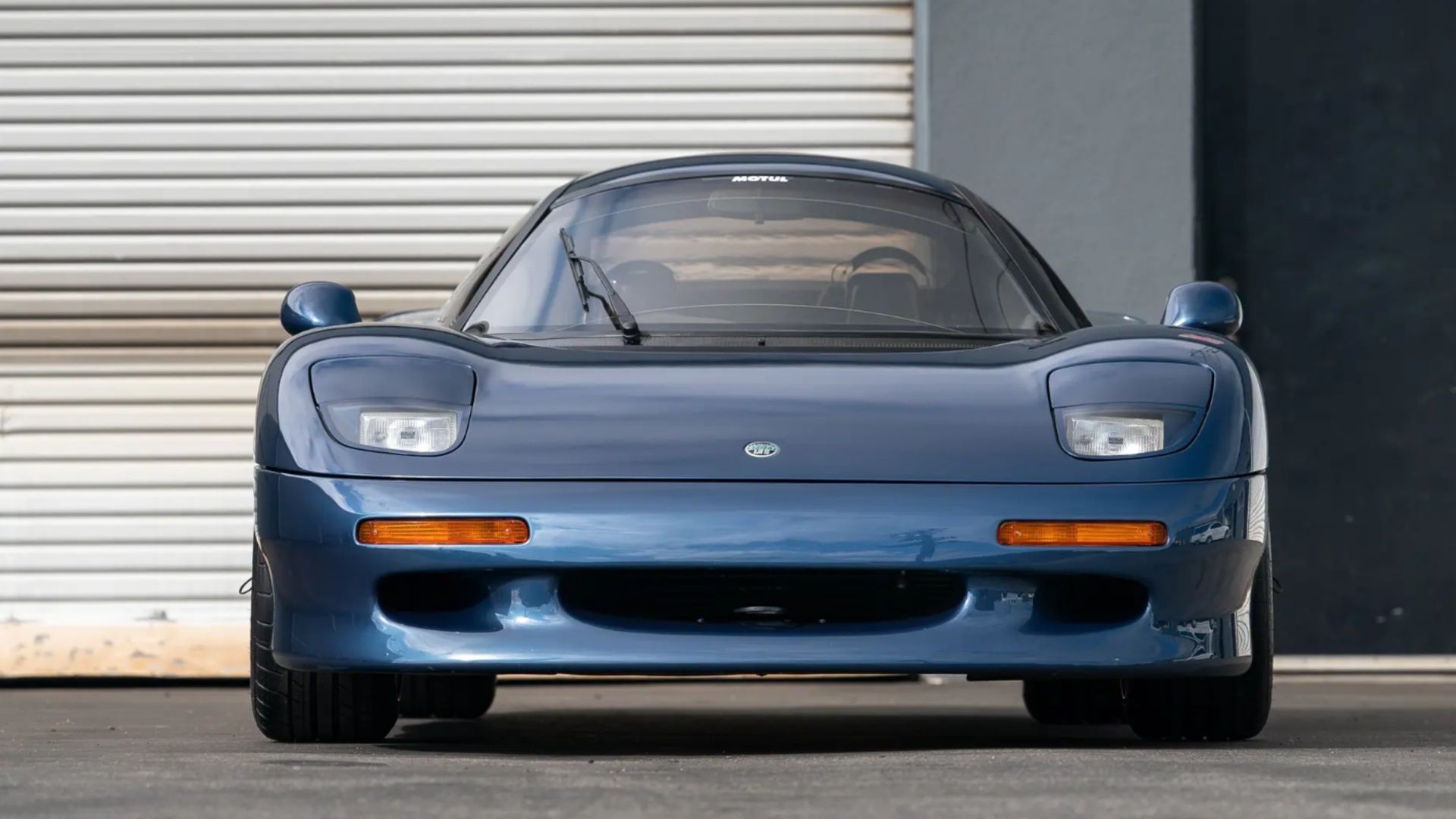 Jaguar's XJ15 Is A Forgotten 1990s V12-Powered Supercar