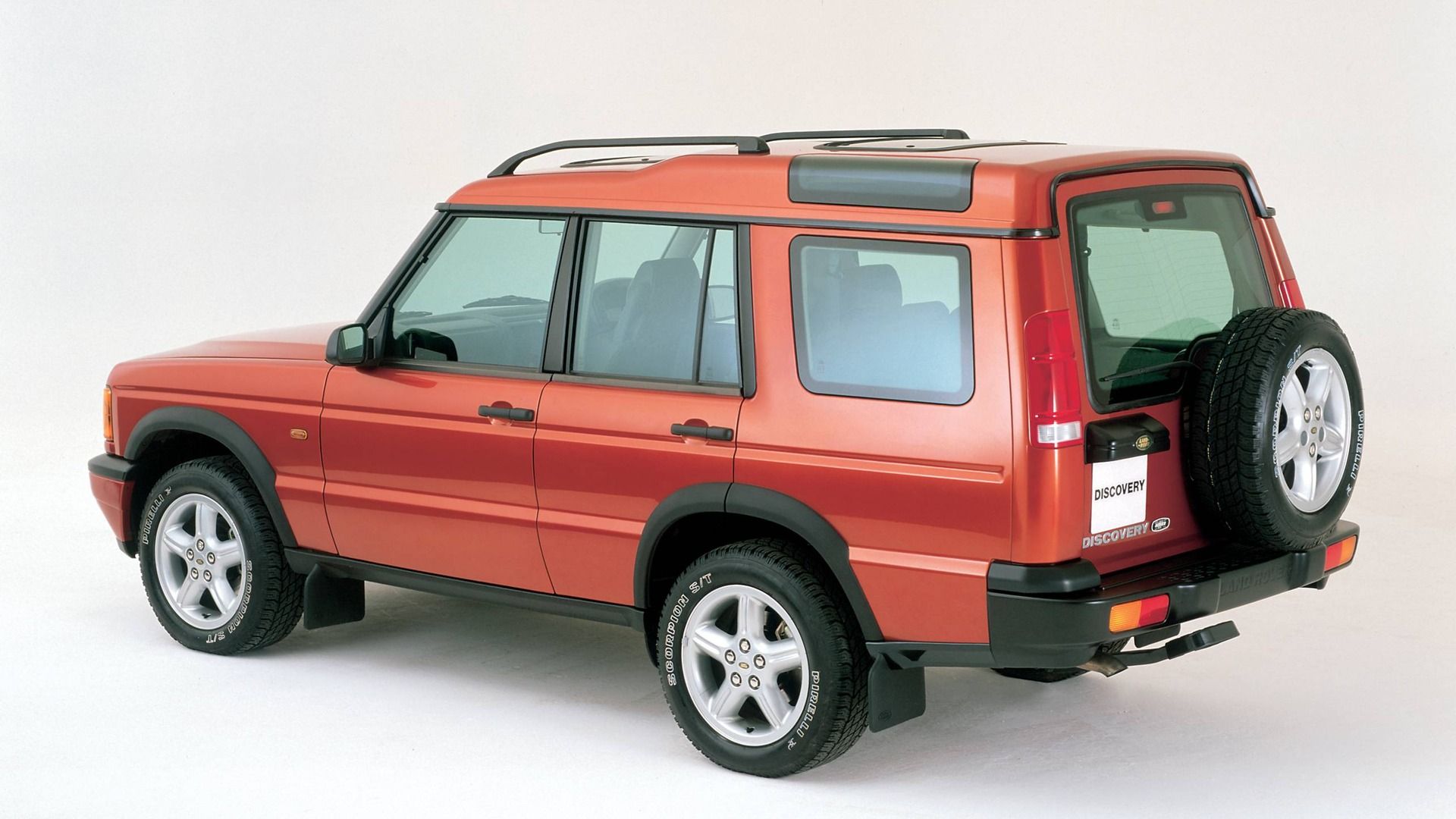 Land Rover Discovery Generations: Key Updates Across All Model Years