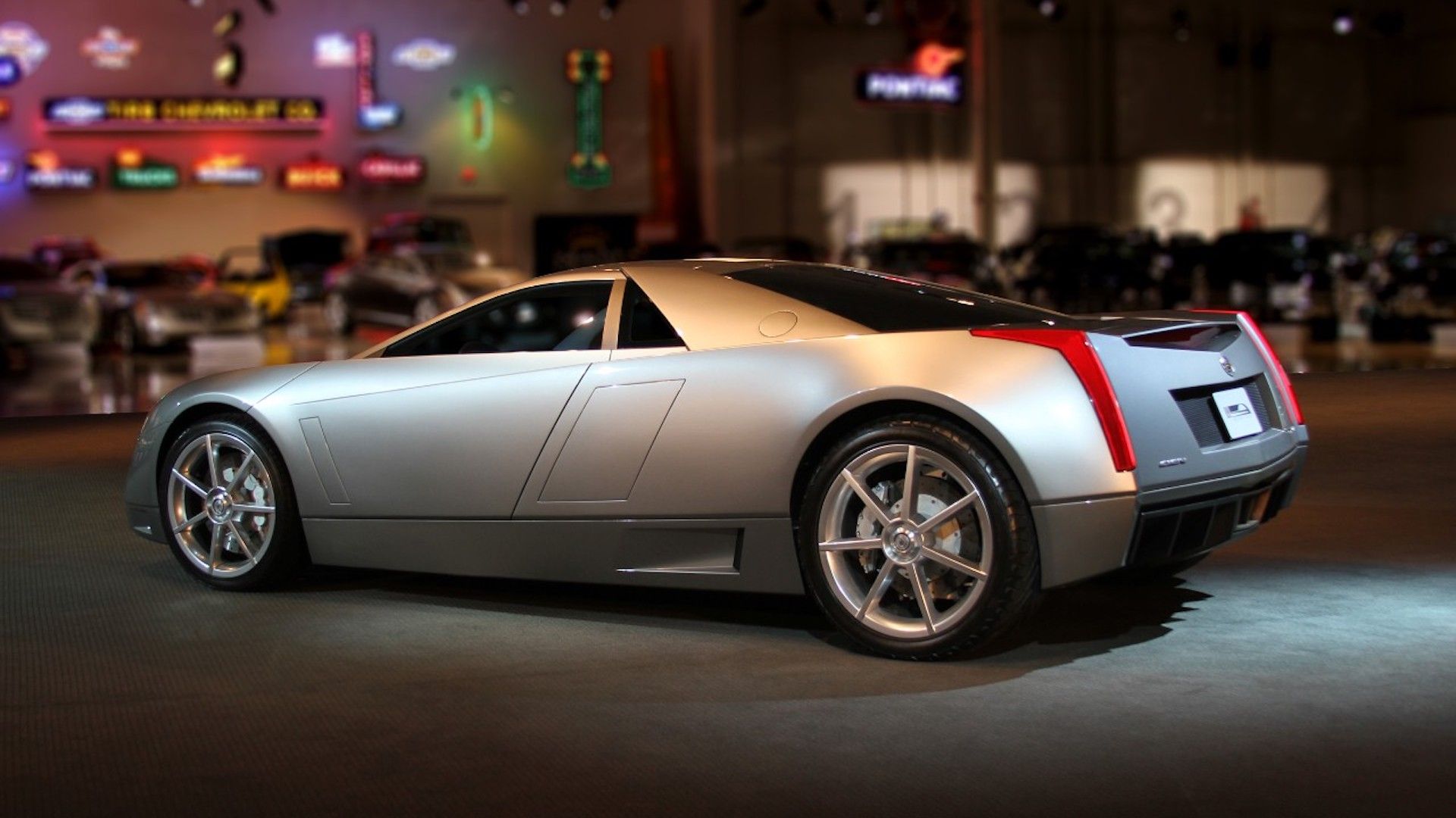 2002 Cadillac Cien Concept Silver Rear Angled View