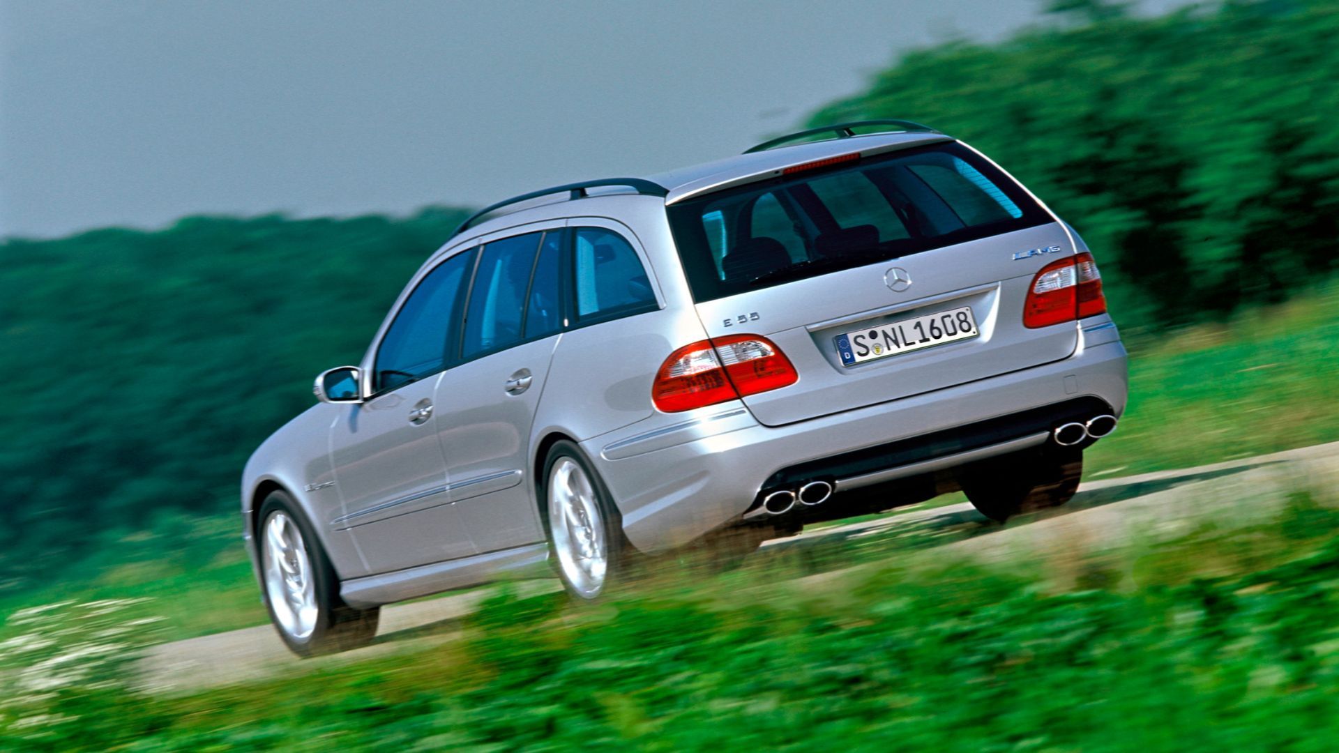 Erstaunlich Mercedes Benz E55 Ebenbildnull