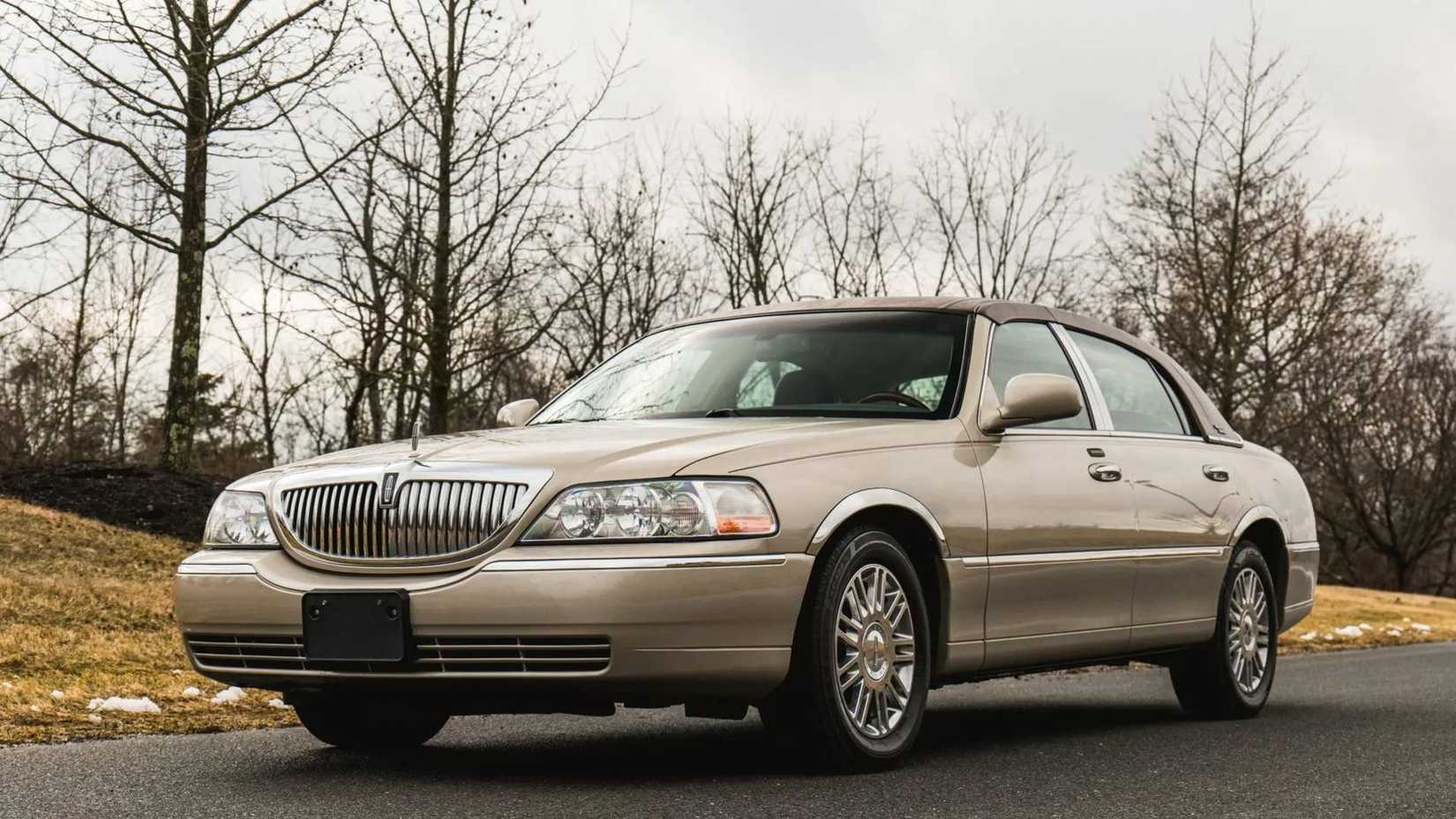 2009 Lincoln Town Car