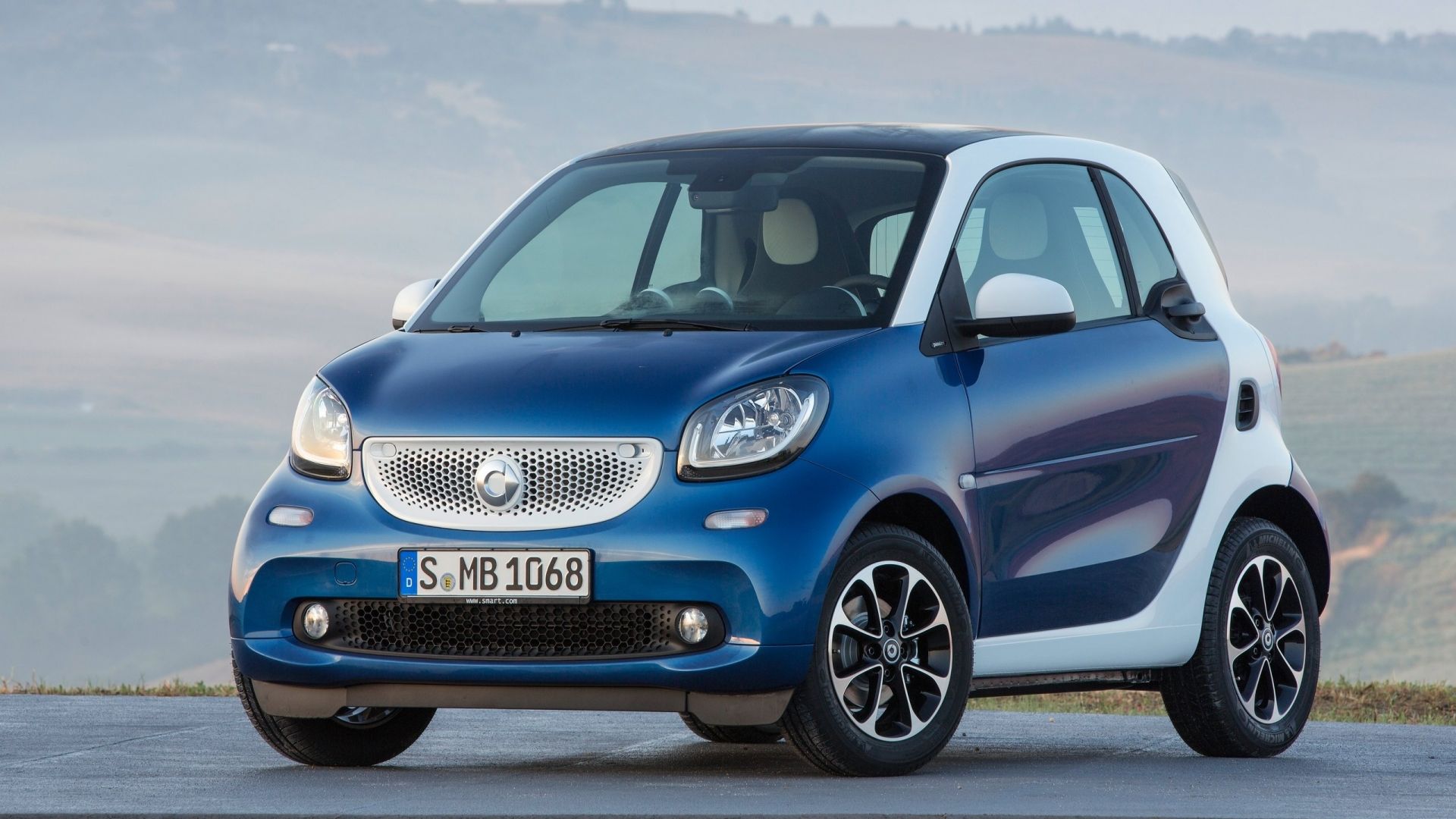 AI Insists Drivers Of Smart Cars Are The Happiest