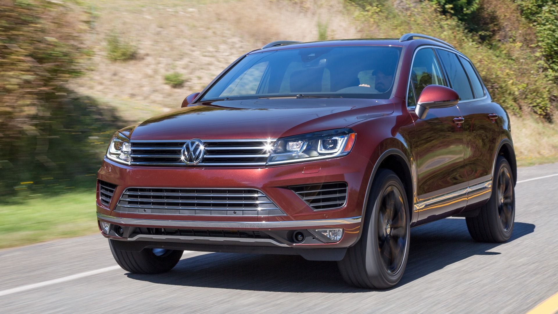 2017 Volkswagen Touareg Exterior (4)