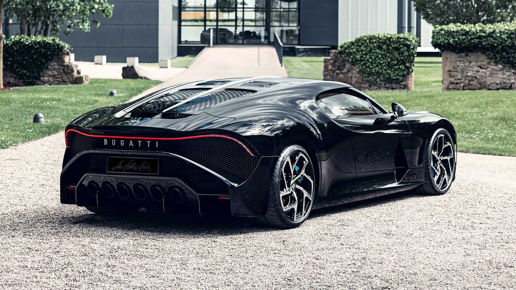 2019 Bugatti La Voiture Noire rear, three-quarter