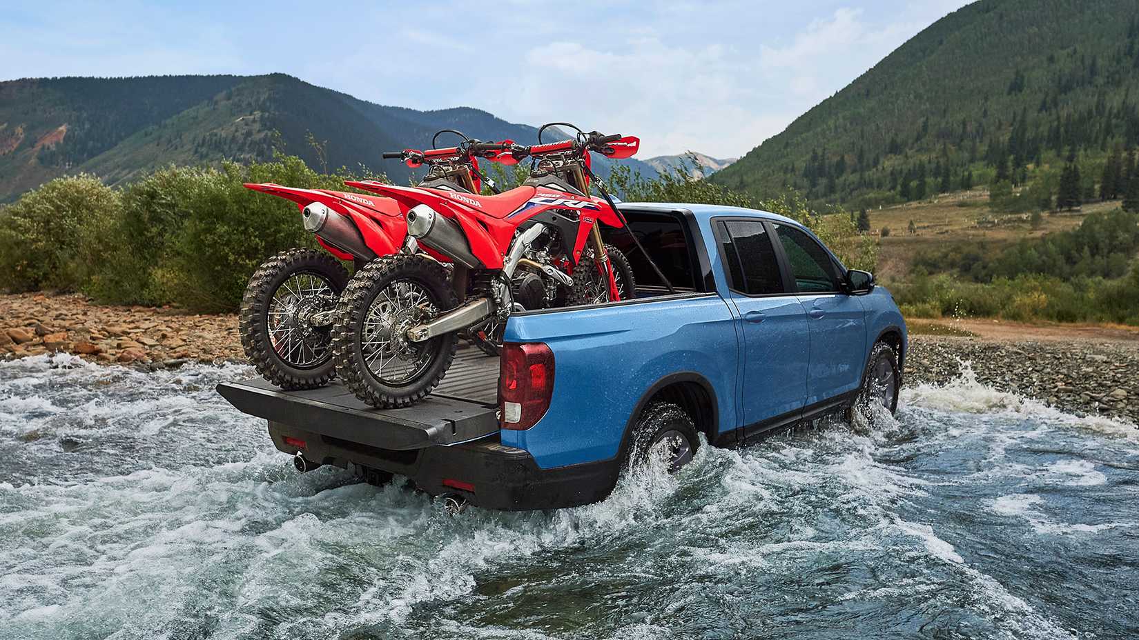 Honda Ridgeline vs. Toyota Tacoma: Whick Pickup Truck Should You Spend On?