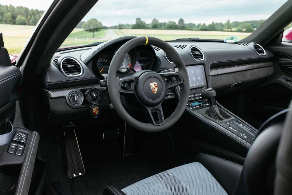 2024 Porsche 718 Spyder RS Pricing, Photos & Specs