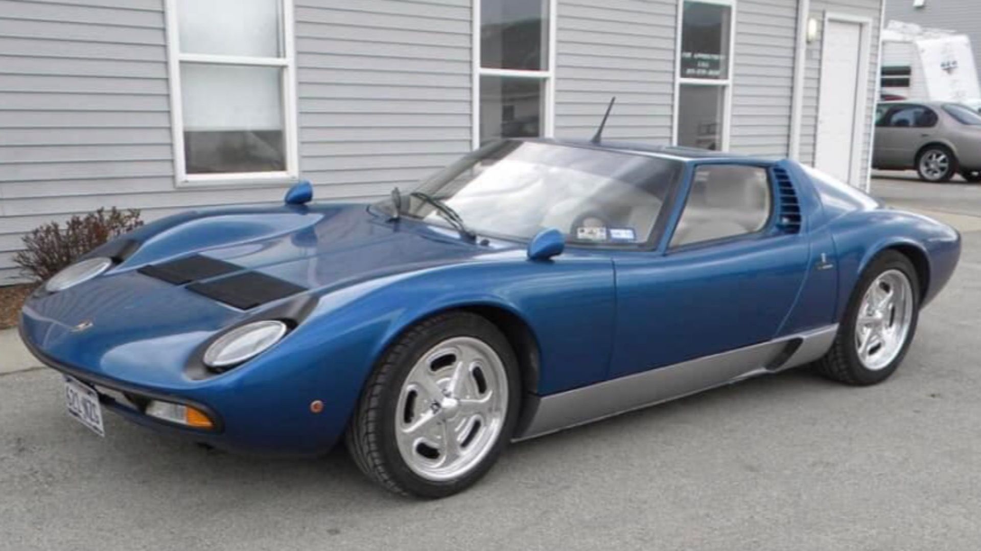 Supercar Replicas Built Around America's Affordable Mid-Engine Hero