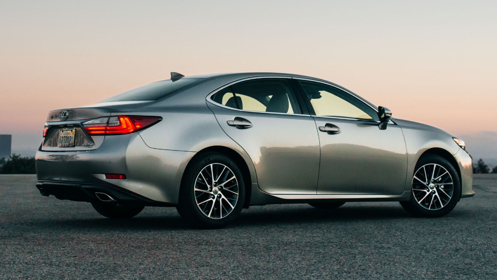 Lexus ES Generations: Key Updates Across All Model Years
