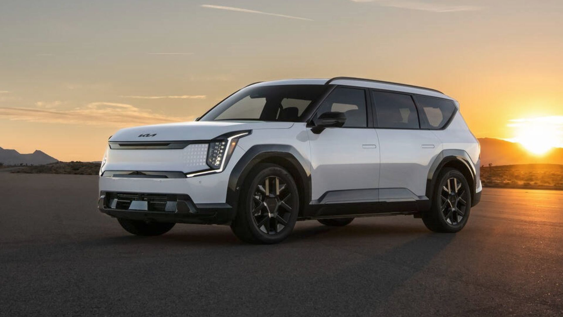 2026 Kia EV9 Nightfall Edition front three-quarter