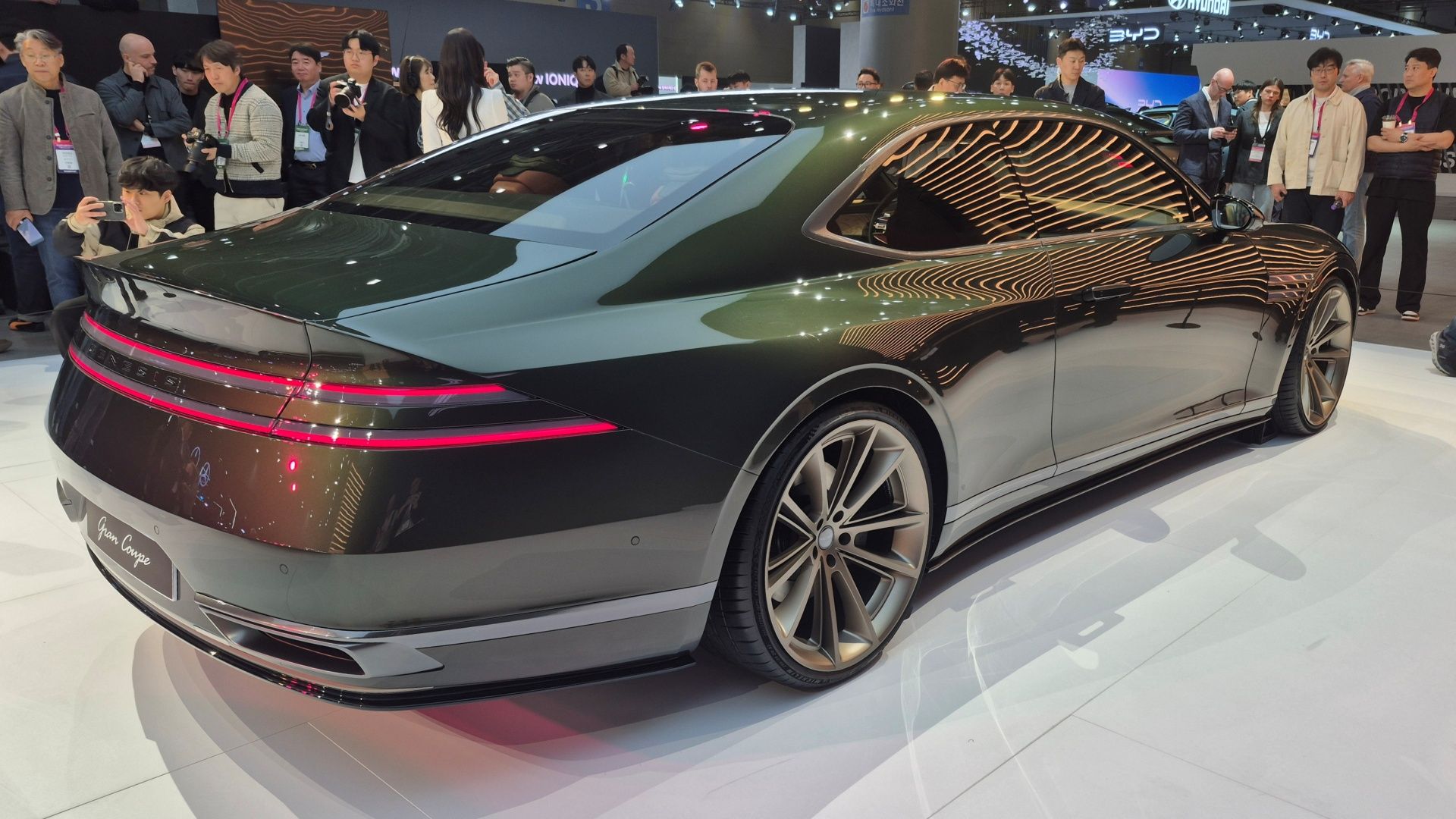 genesis-x-gran-coupe-concept-seoul-mobility-show-2025-exterior-6-1.jpg