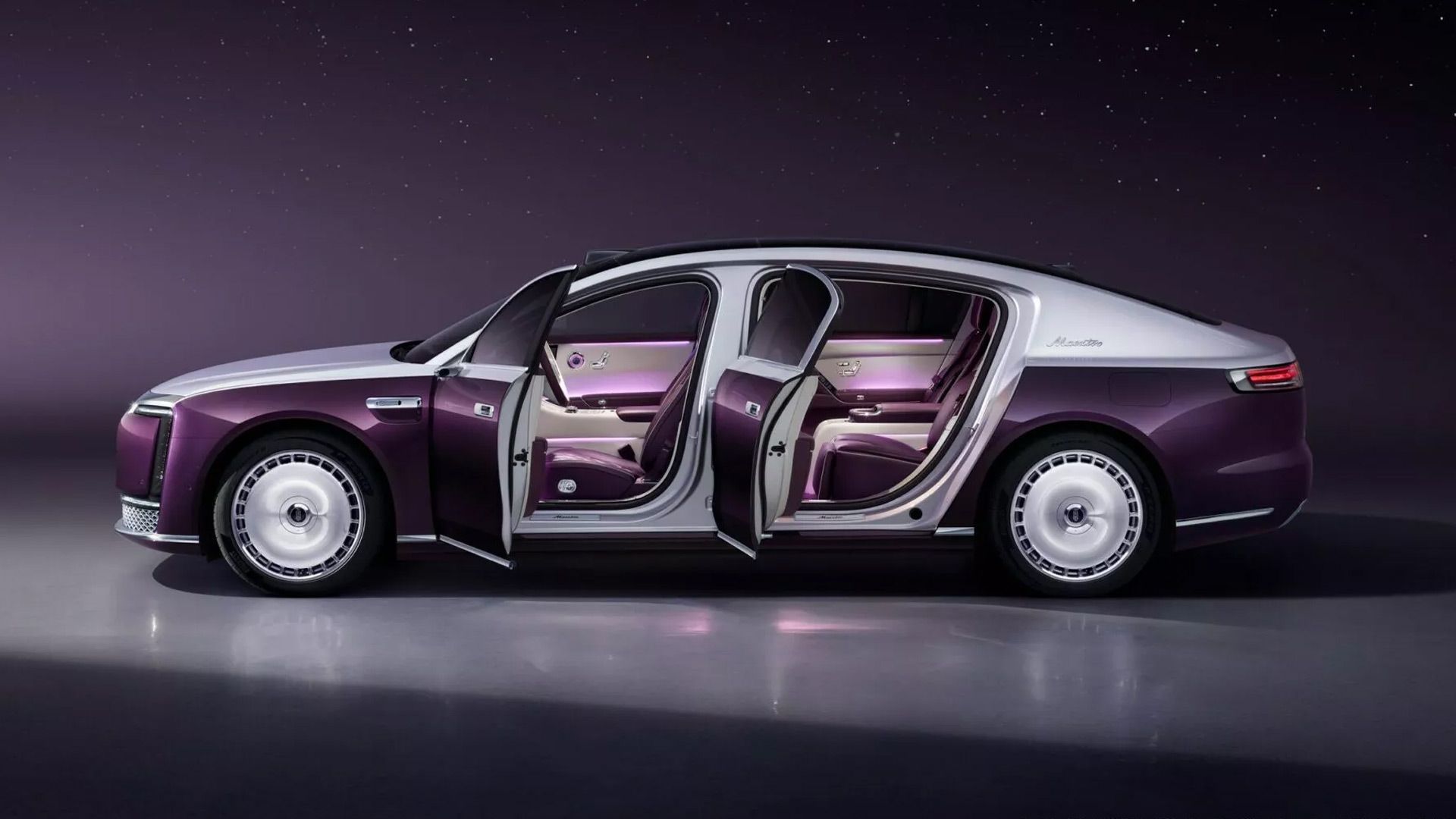 Maextro S800 Exterior Side View Doors Open