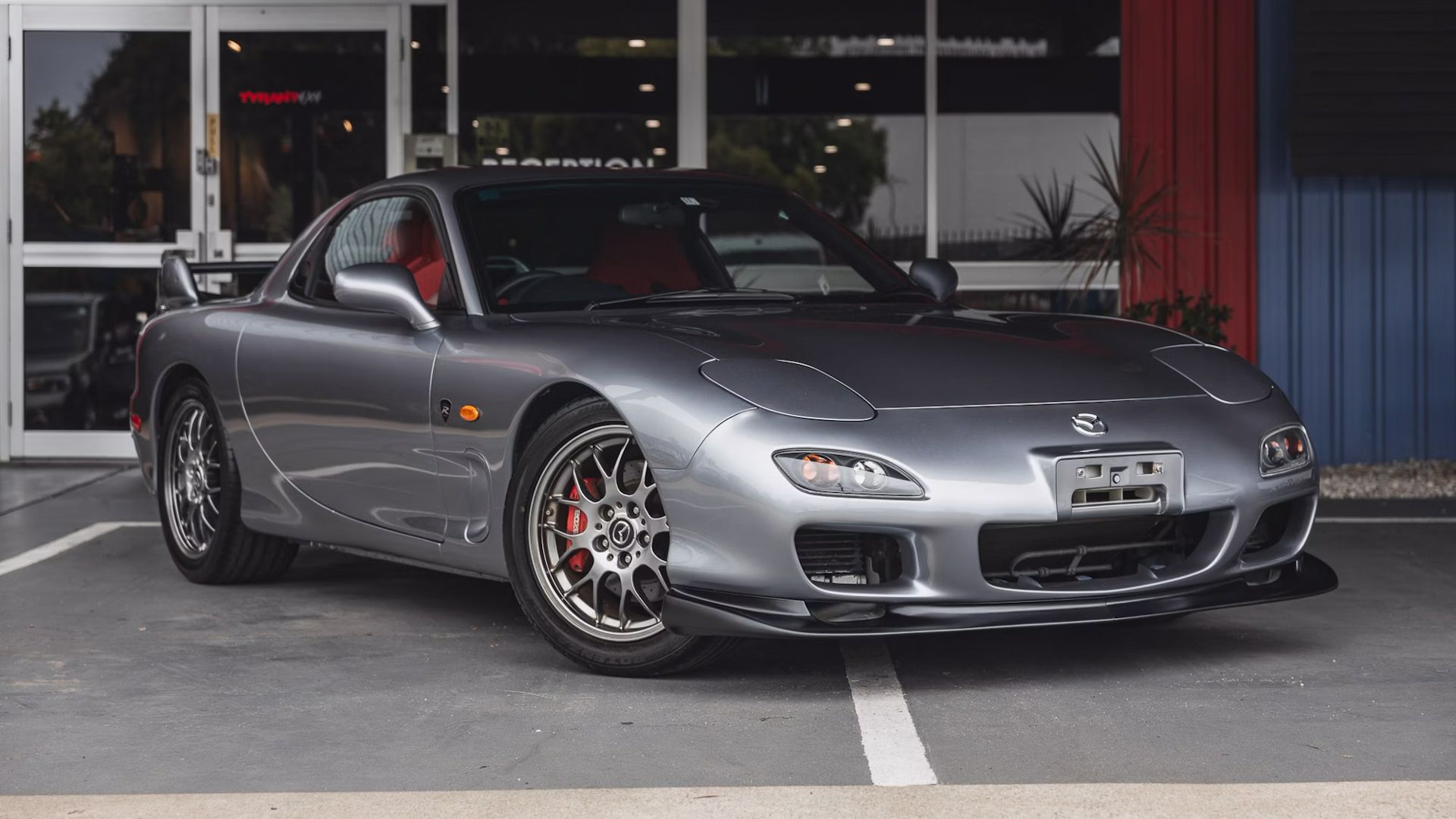 Mazda RX-7 Series 8: The 276 HP Japanese Sports Car That Outpowers
