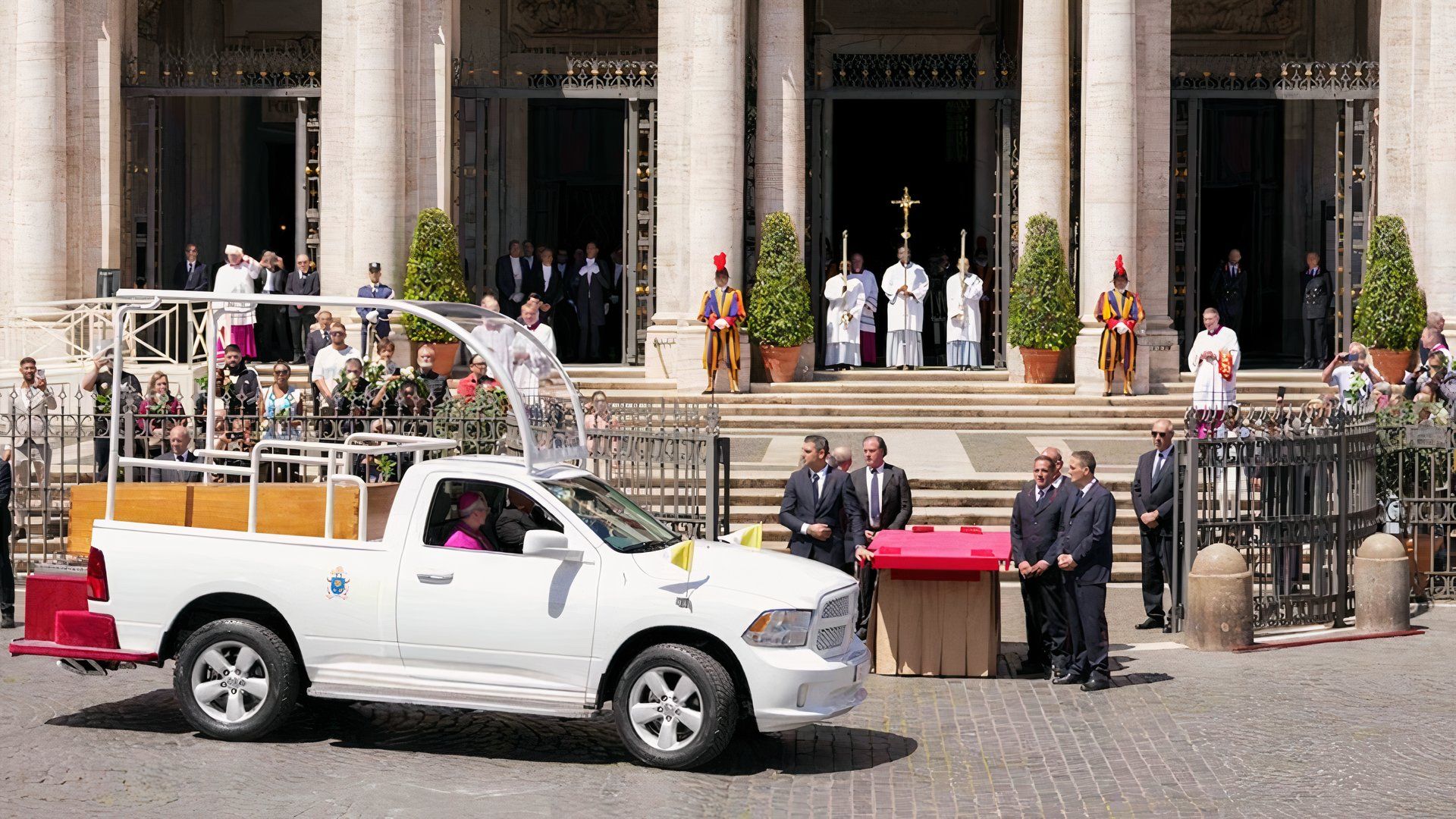 Holy Popemobile, The Pope's Last Ride Was An All-American Hero
