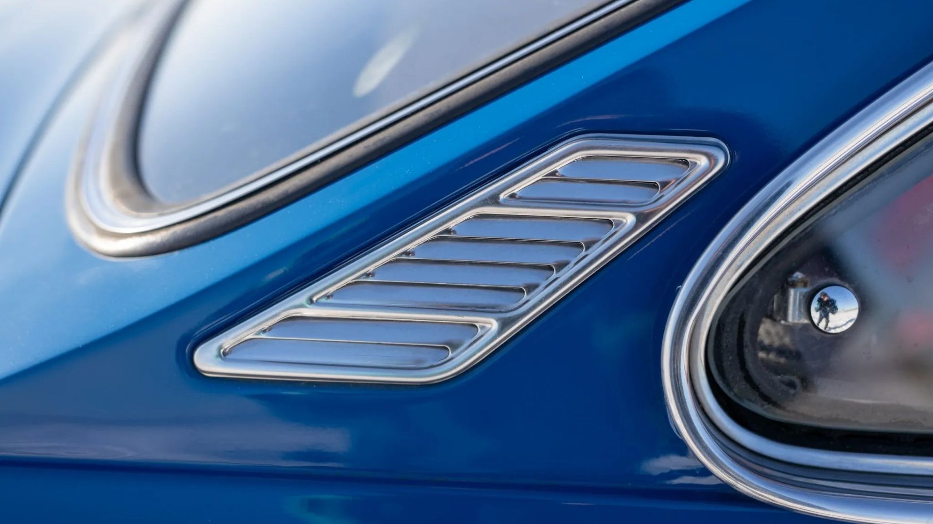 The Dutch Sedan That Drove Itself Before It Was Cool