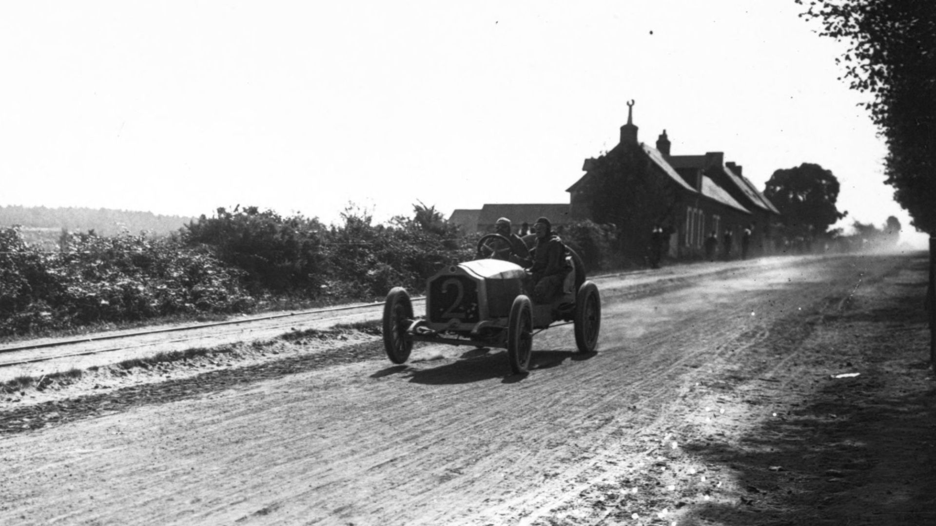 1911 corre la licorne front bw