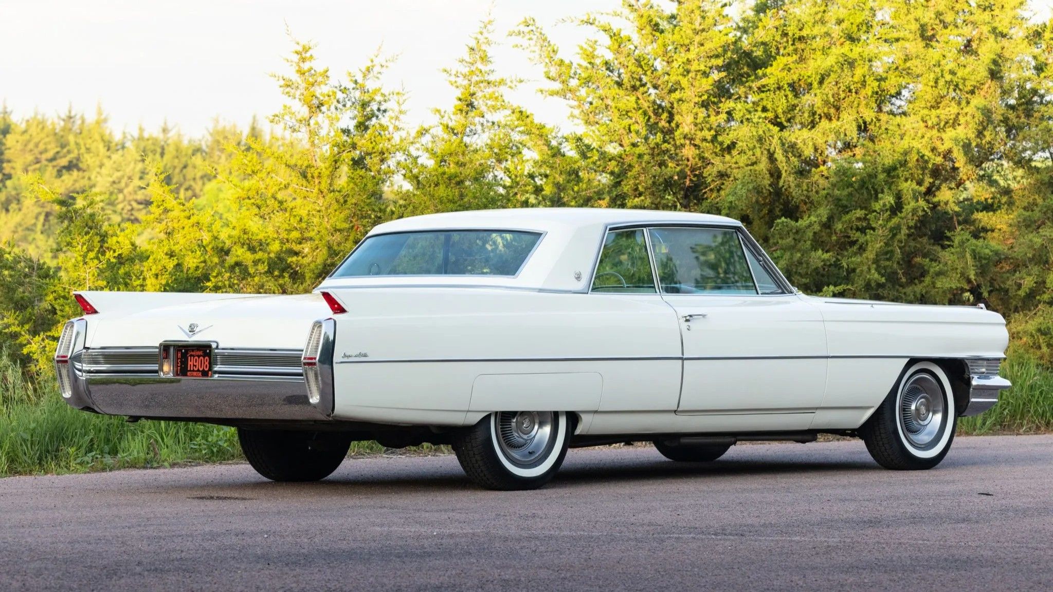 Cadillac, Not Mercedes-Benz, Was The First Automaker To Offer Night ...