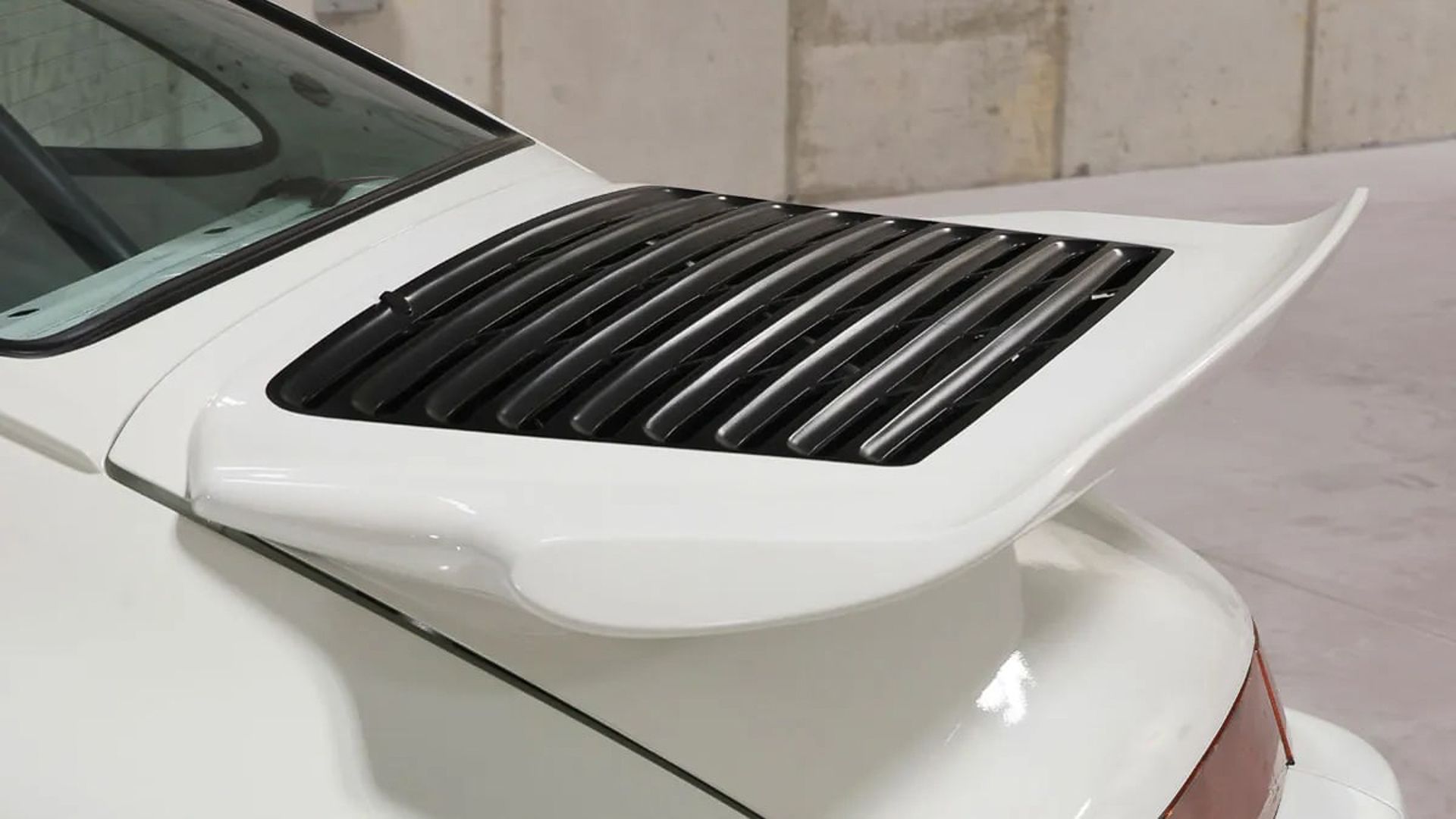 1991 Porsche 964 Carrera 4 Leichtbau Gooding Christie -2