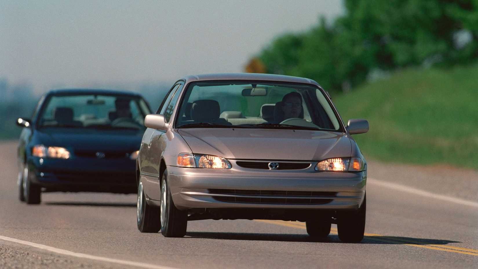 1998 - 2000 Toyota Corolla (10)