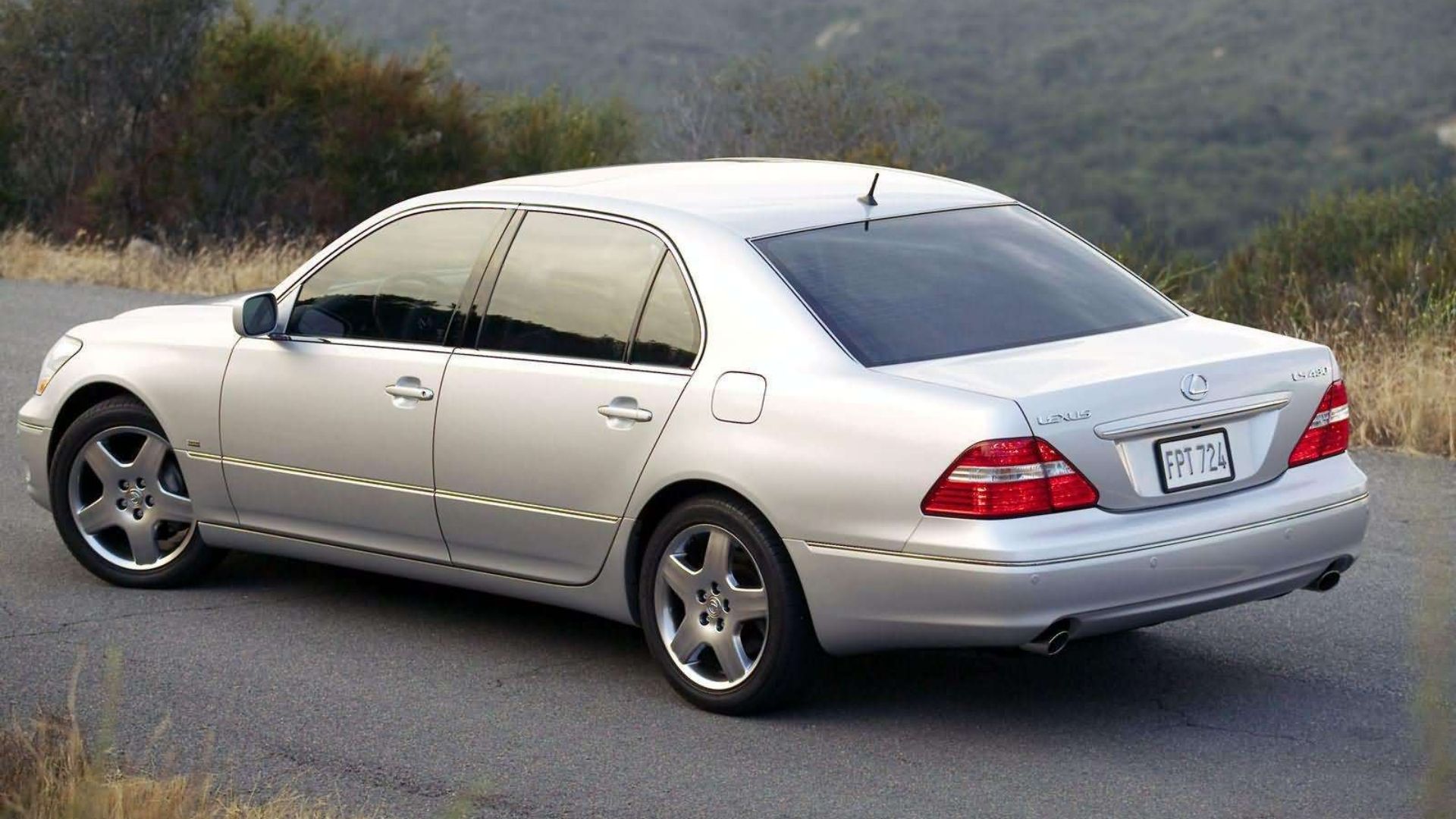 You Can Have A Reliable V8-Powered Flagship Sedan For Less Than $10K