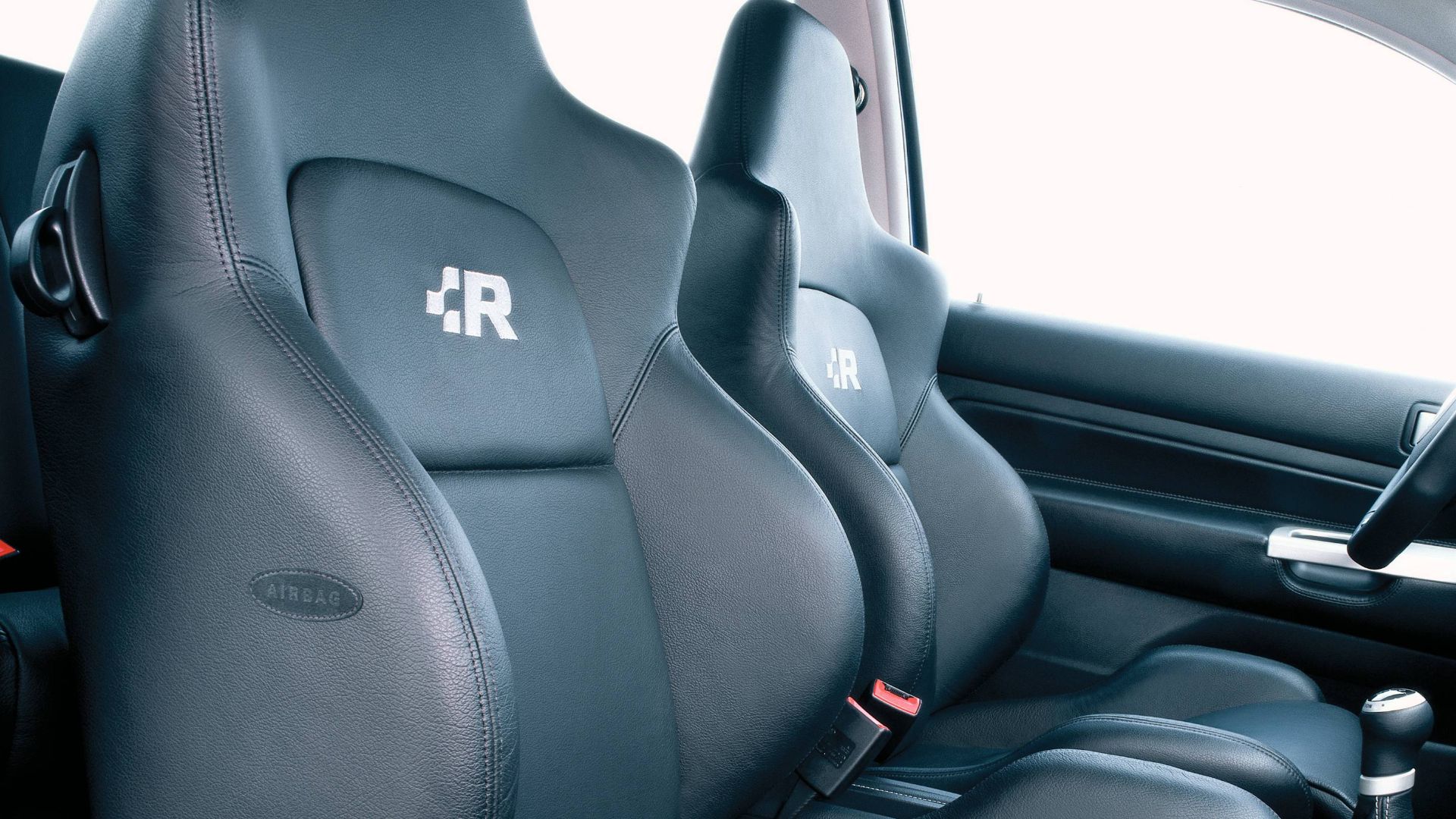 Mk4 R32: The Hot Hatch With An Engine No One Dared To Copy
