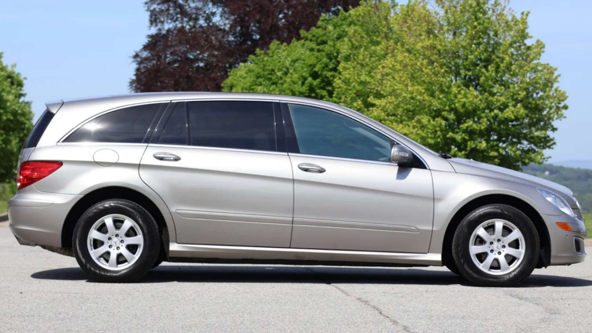The Ugliest Modern Mercedes Is A Much Cheaper Luxury Minivan Than You Think