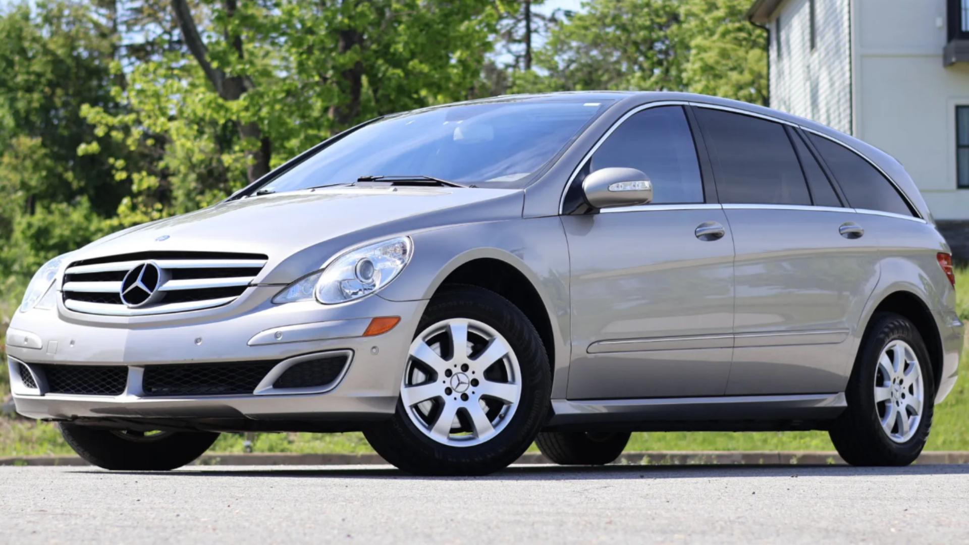 The Ugliest Modern Mercedes Is A Much Cheaper Luxury Minivan Than You Think