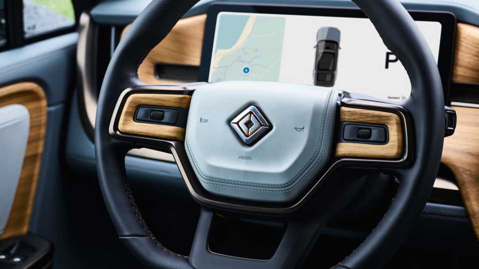 2025 Rivian R1S SUV Pricing, Photos & Specs
