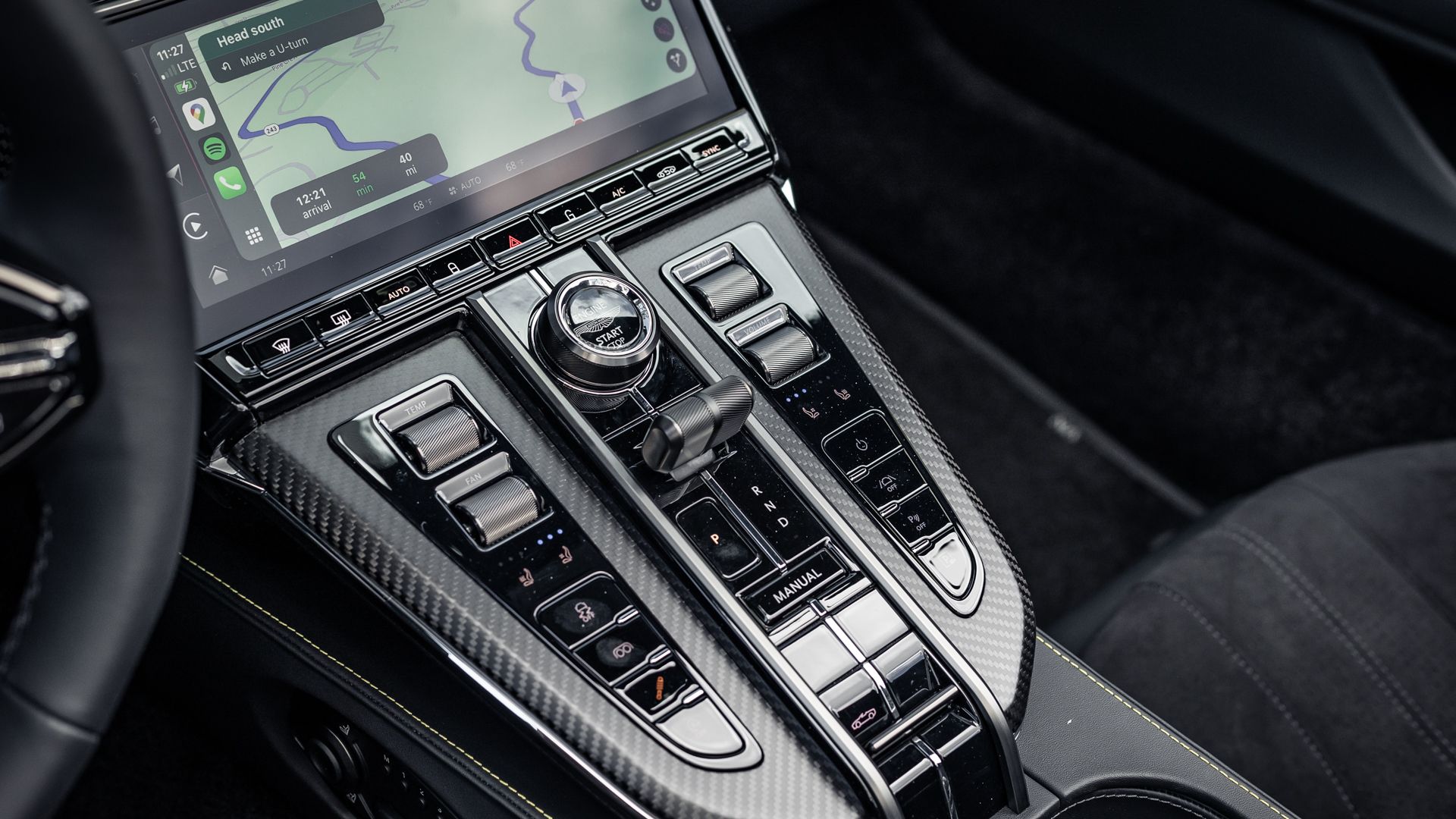 Vantage S Roadster dashboard and infotainment