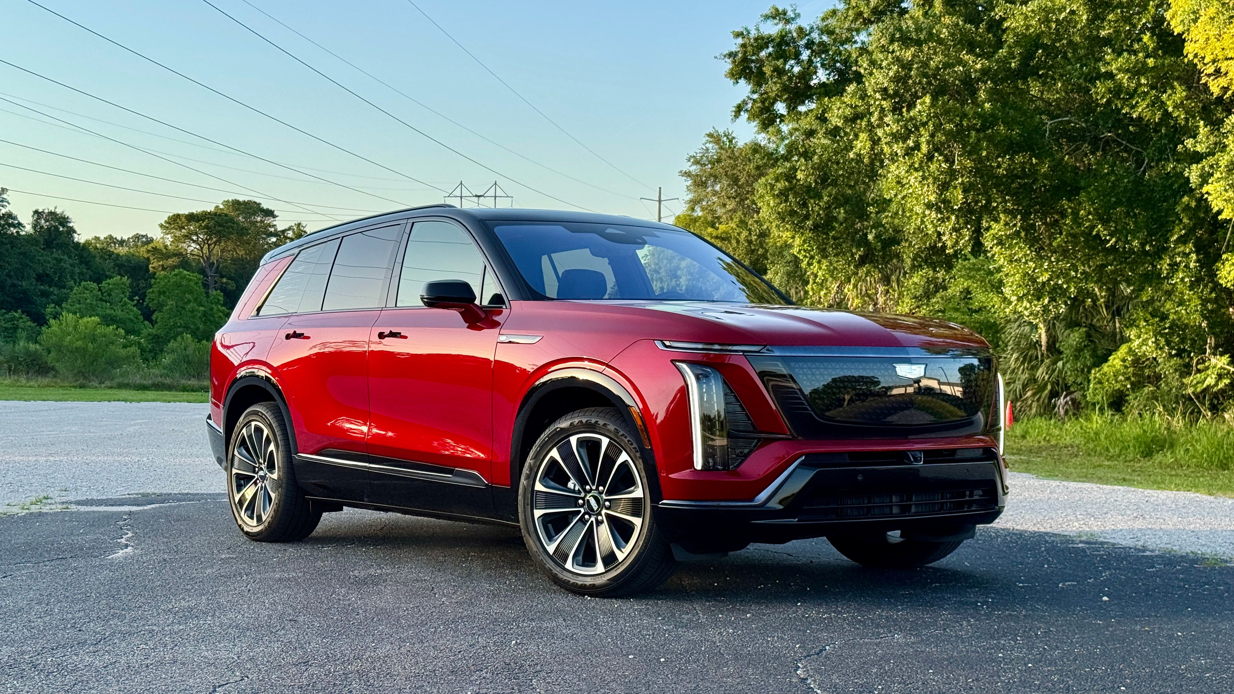 2026 Cadillac Vistiq hero 2