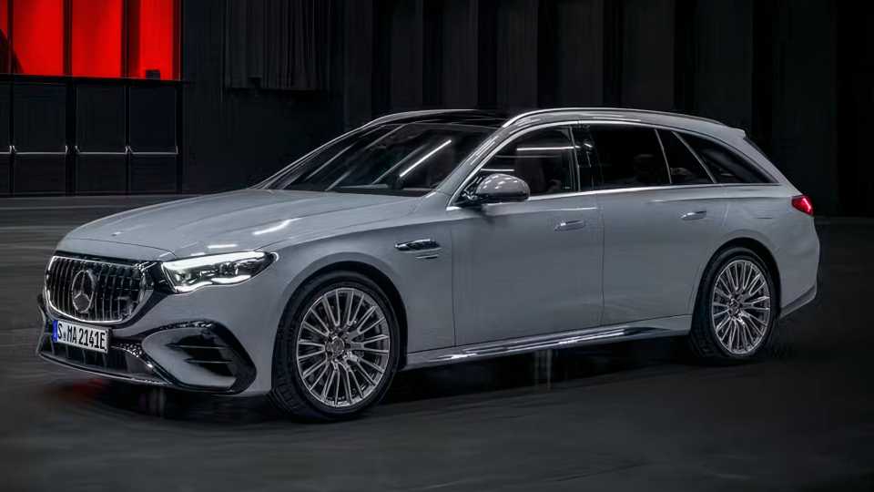 Side profile of the 2026 Mercedes-AMG E63 S Wagon, highlighting its aerodynamic lines and muscular stance