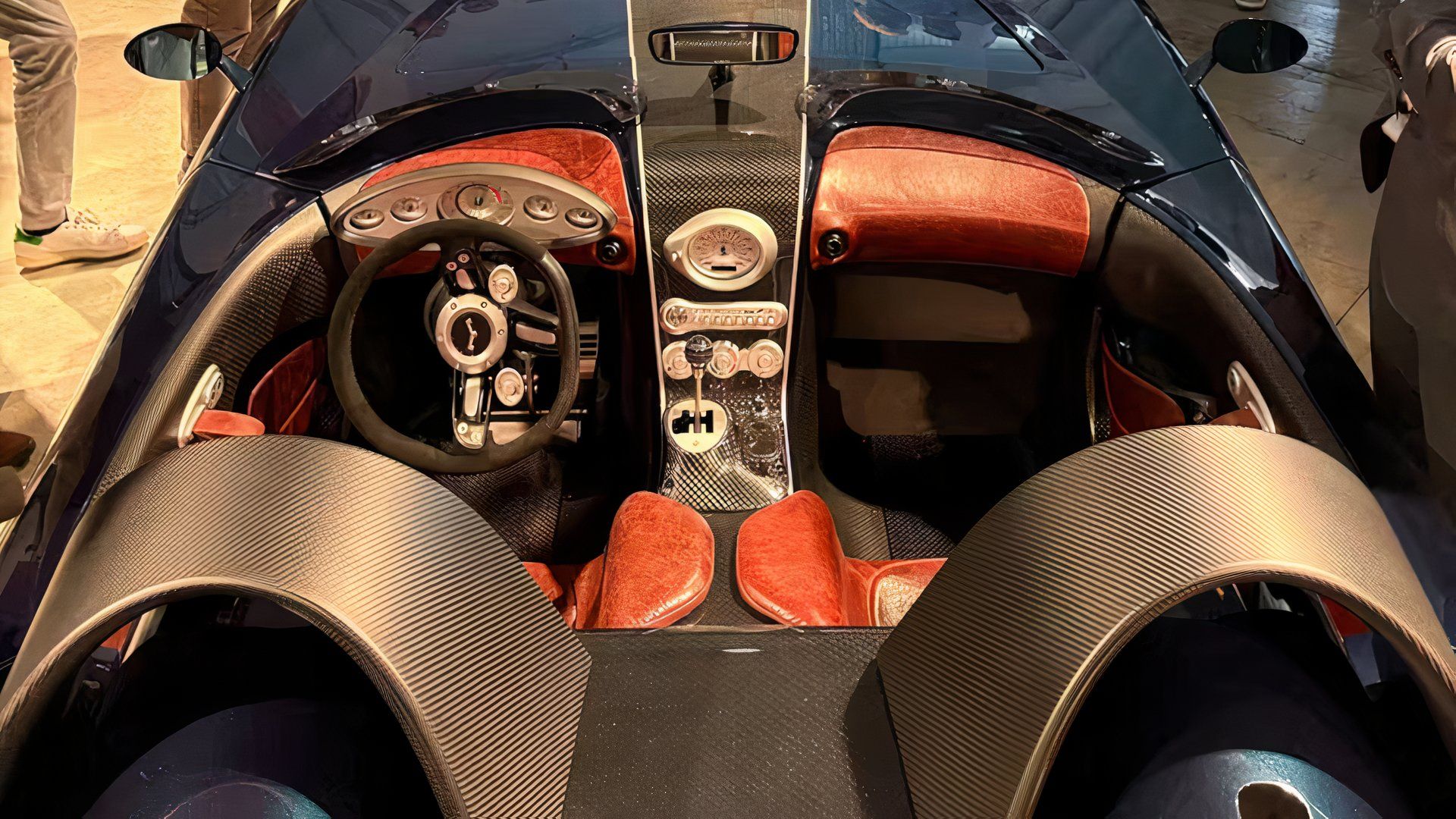 エリザモン オーウェン ドレッドノート パラレル リミテッド RINA Is A 1960s-Style Italian Roadster Blending A Manual V8 With