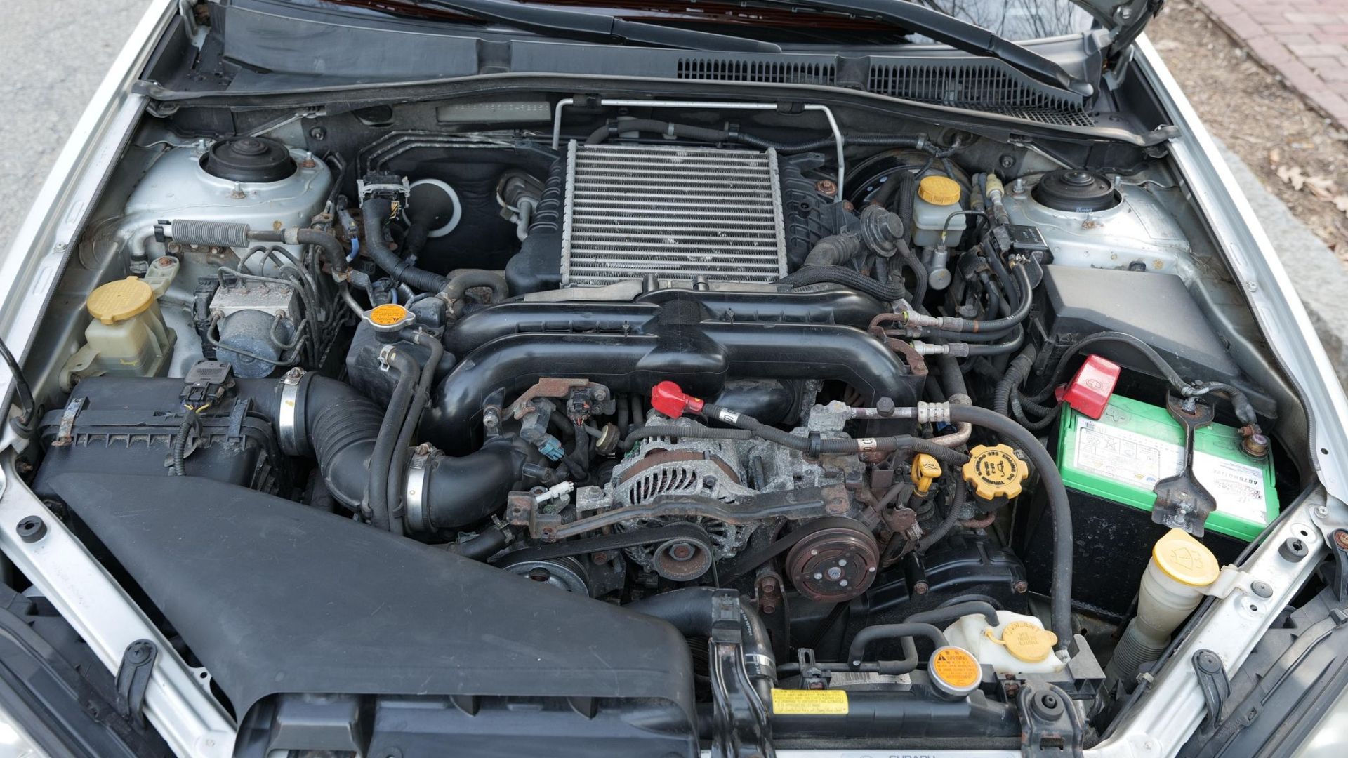2005 subaru legacy wagon gt engine full view