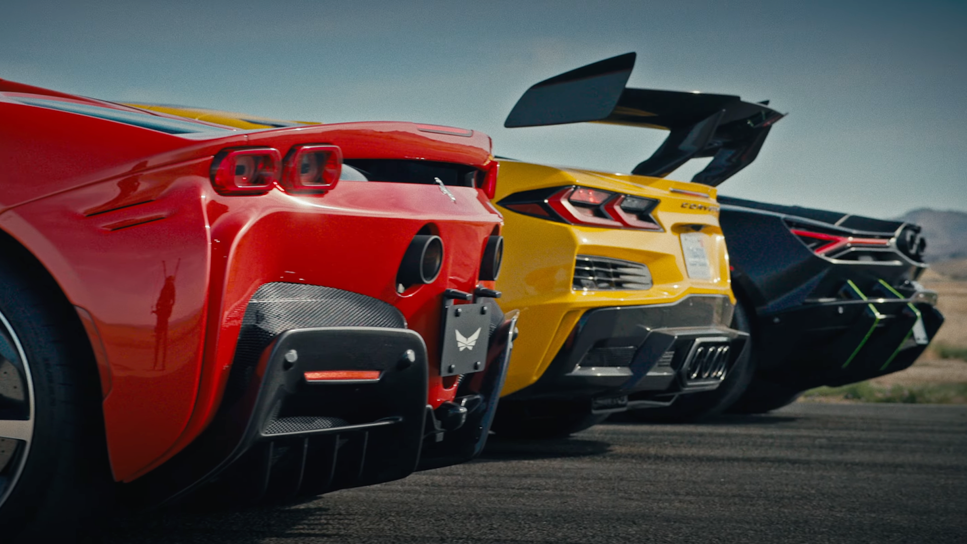Chevy Corvette ZR1 Cleanly Smokes Ferrari And Lamborghini In A Race