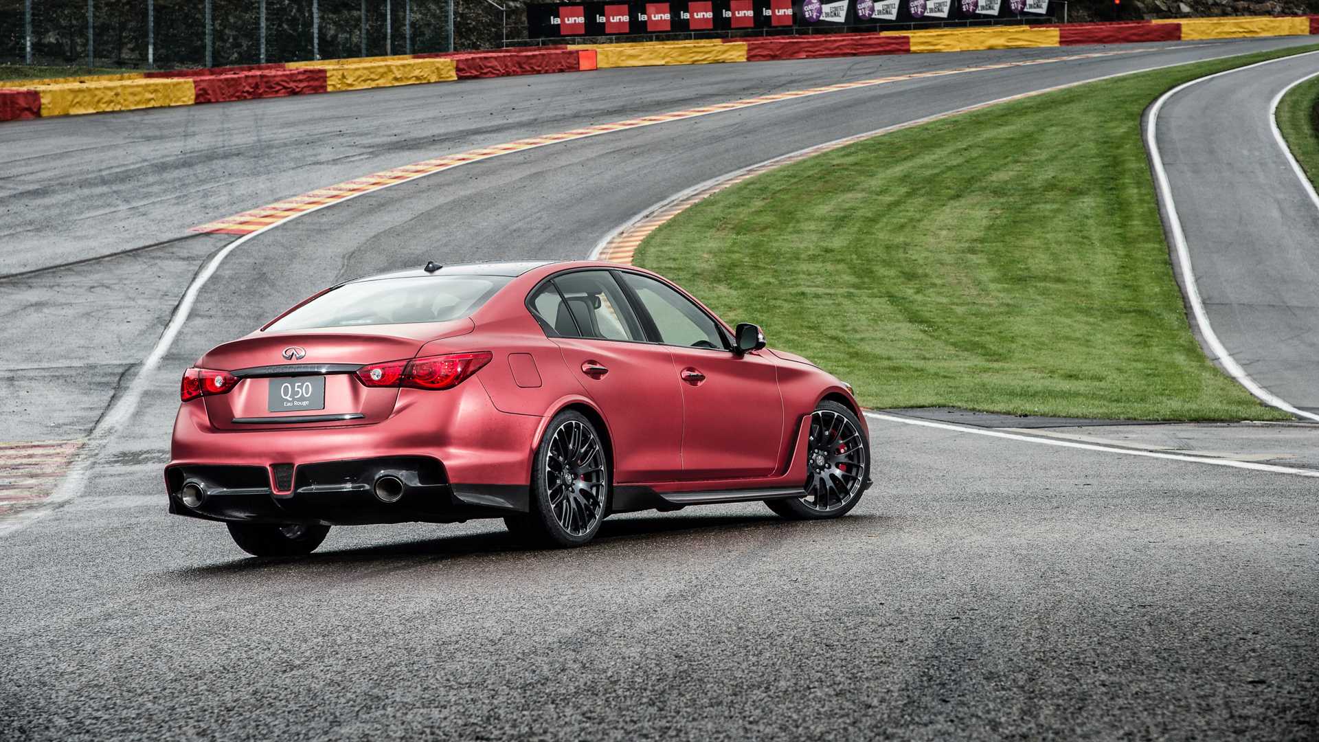 2014 Q50 Eau Rouge Concept rear 3/4 on Eau Rouge
