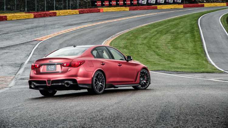 2014 Q50 Eau Rouge Concept rear 3/4 on Eau Rouge