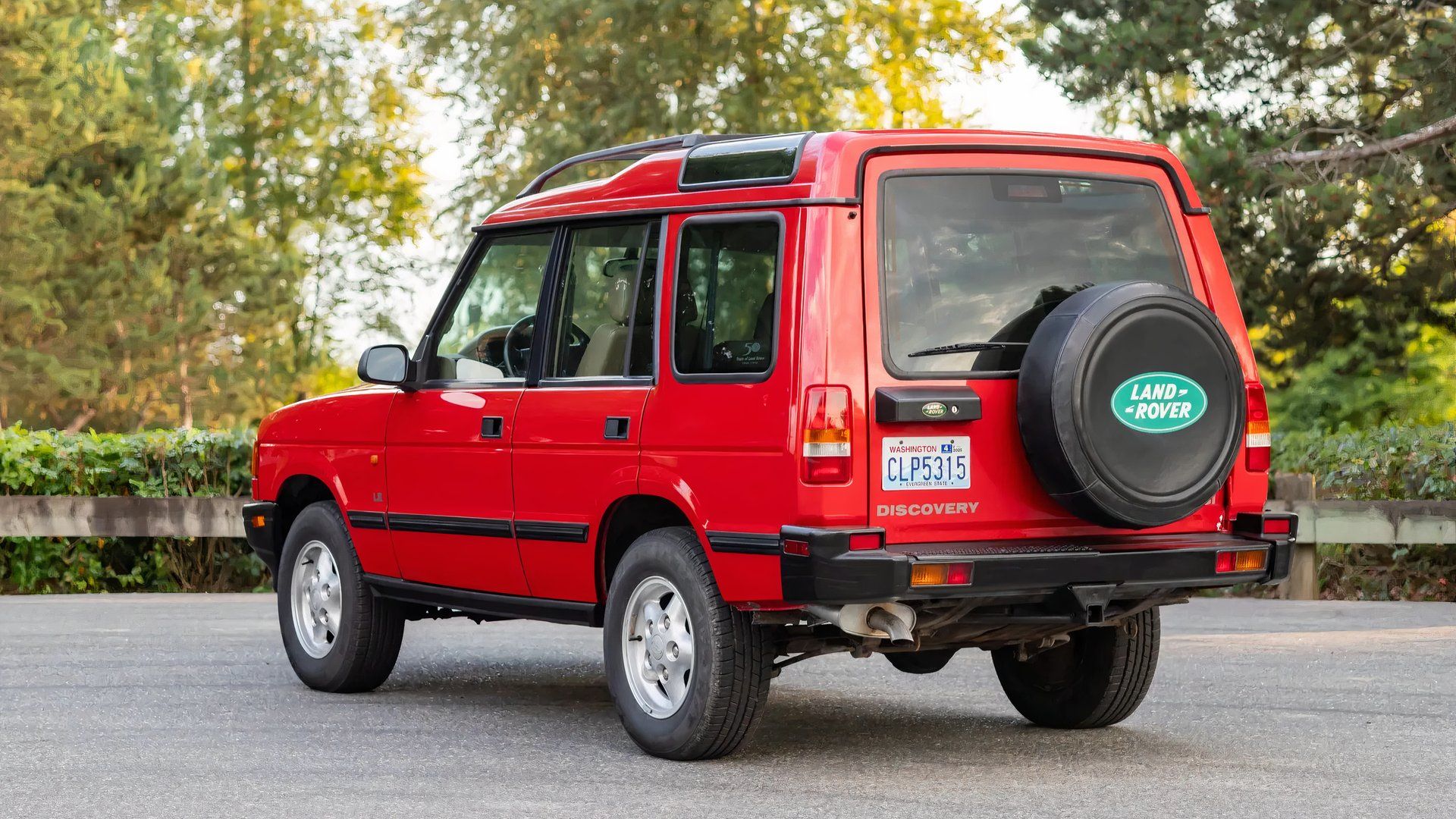 Land Rover Discovery Generations: Key Updates Across All Model Years
