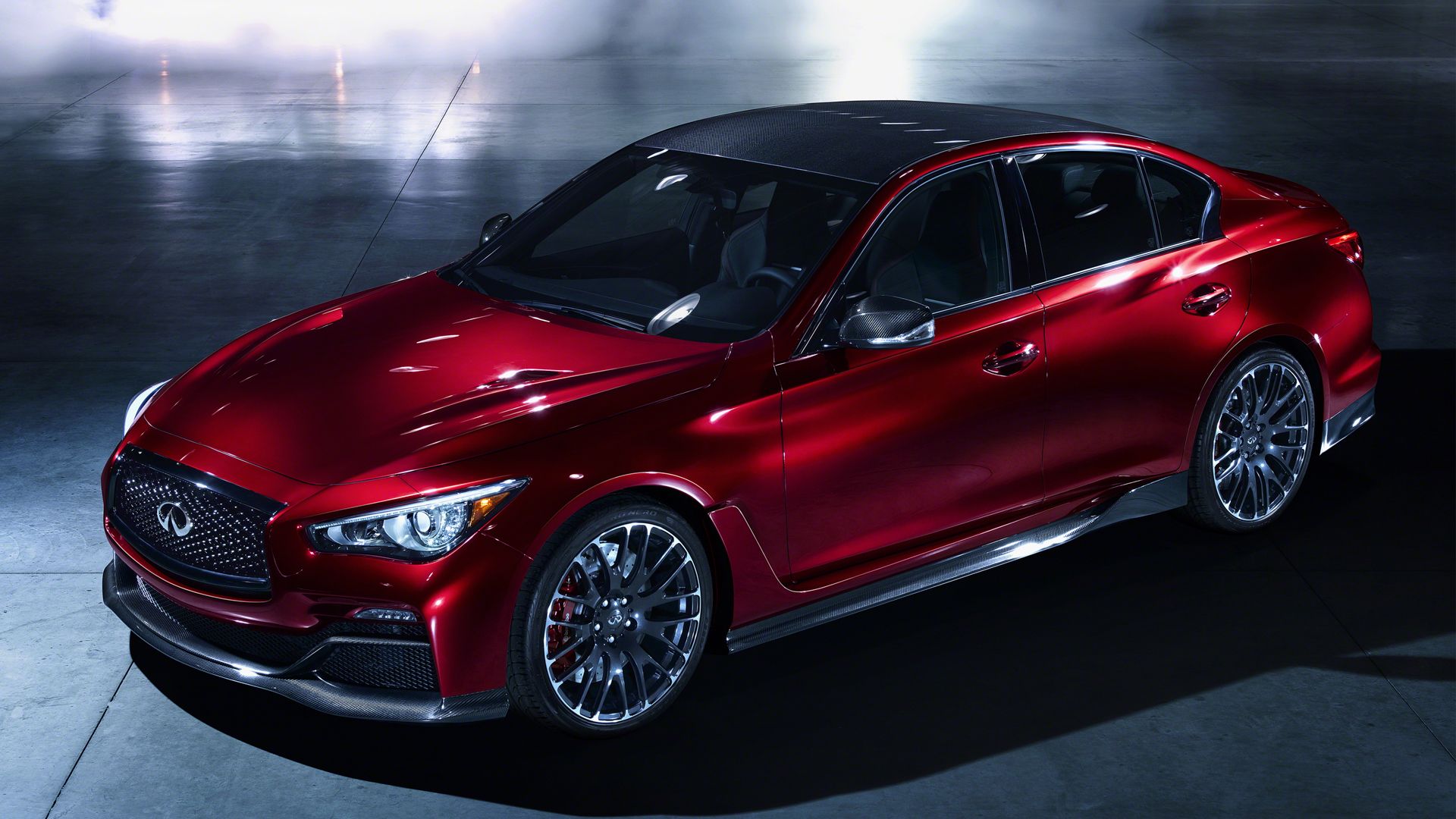 2014 Q50 Eau Rouge Concept front 3/4 top down