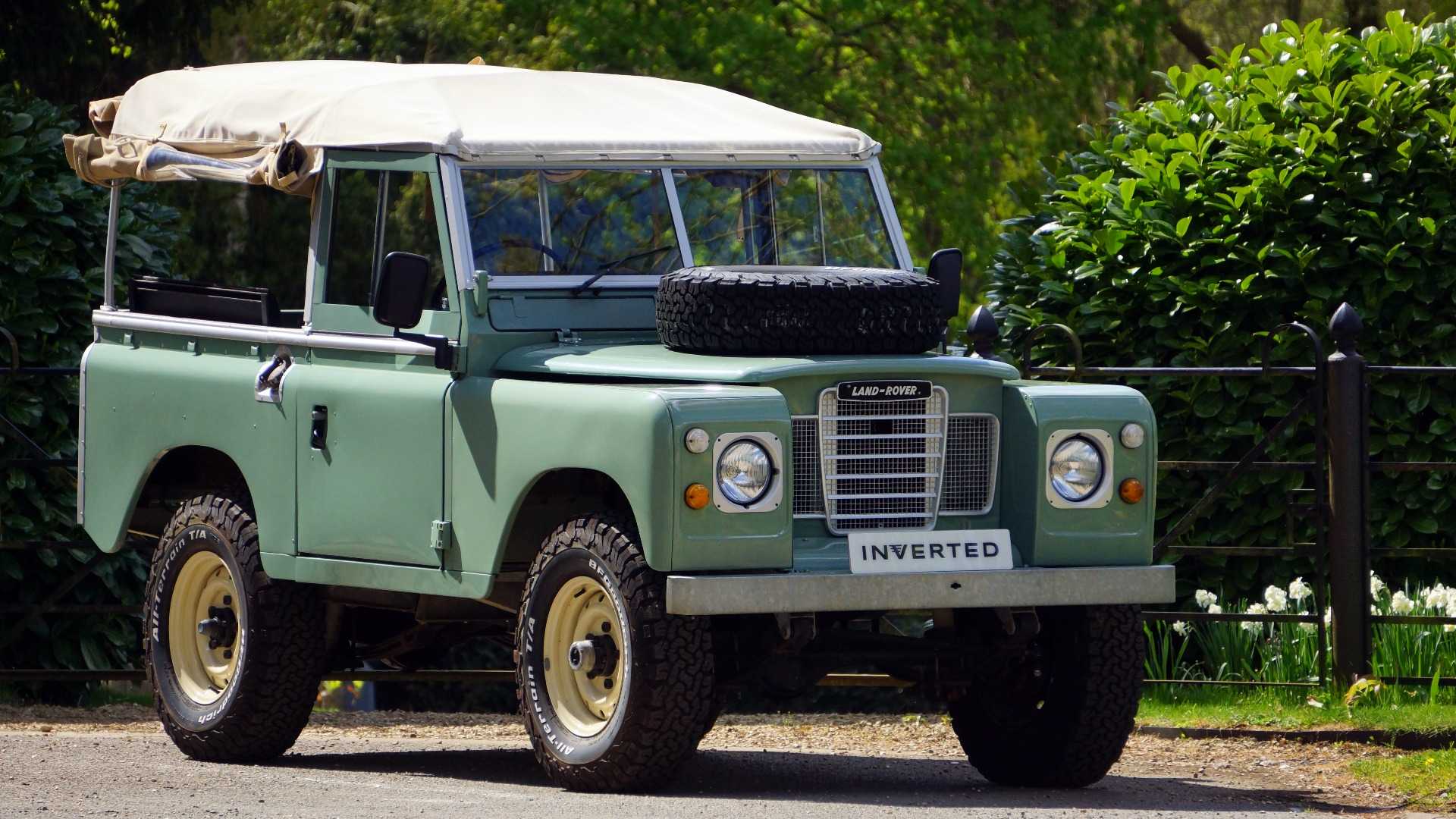 Origonal Land Rover Original Land Rovers Make Great Electric Off-Roaders