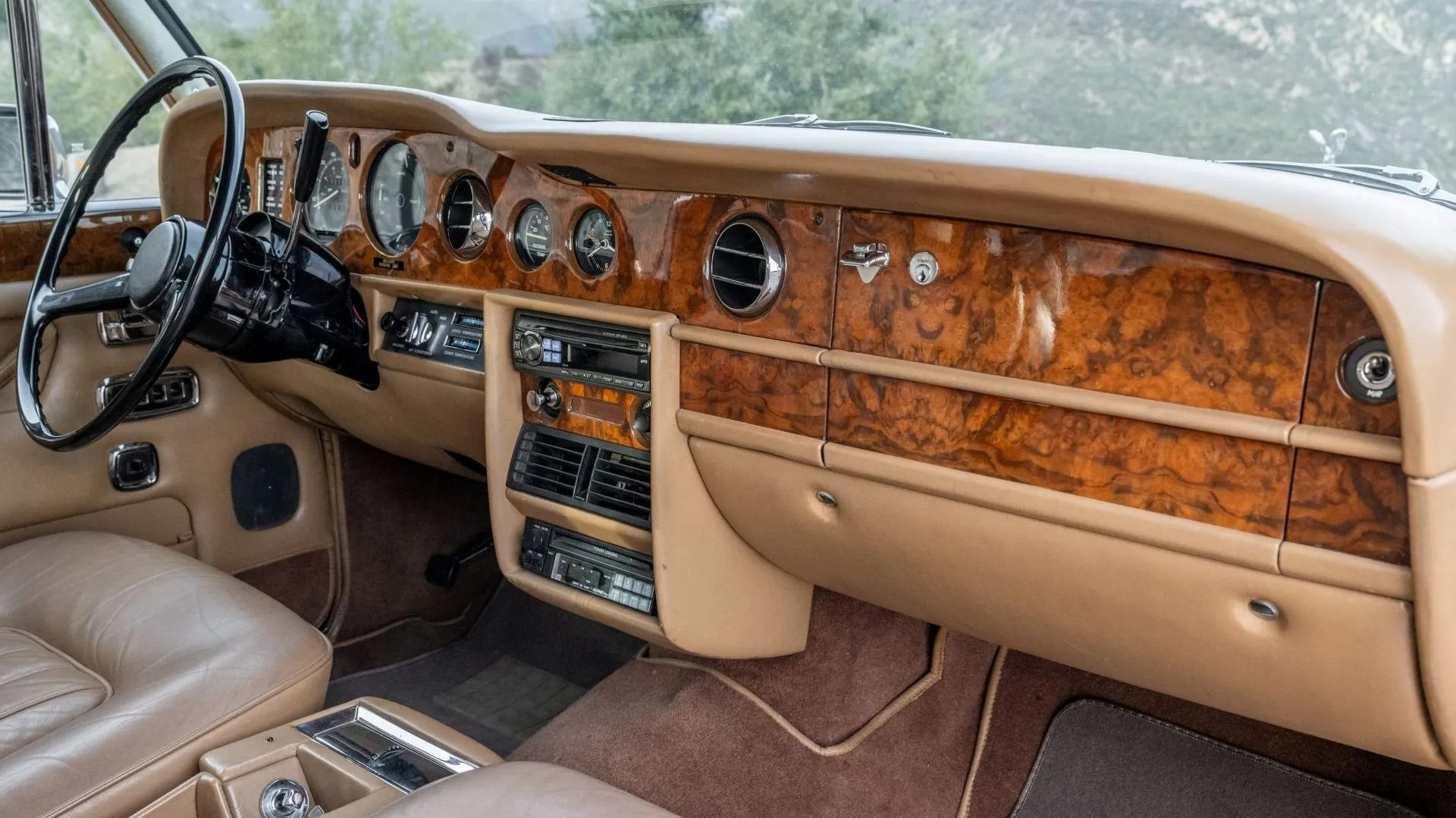 One Of The Best Rolls-Royce's Ever Made Is Now Affordable, But It Won't ...