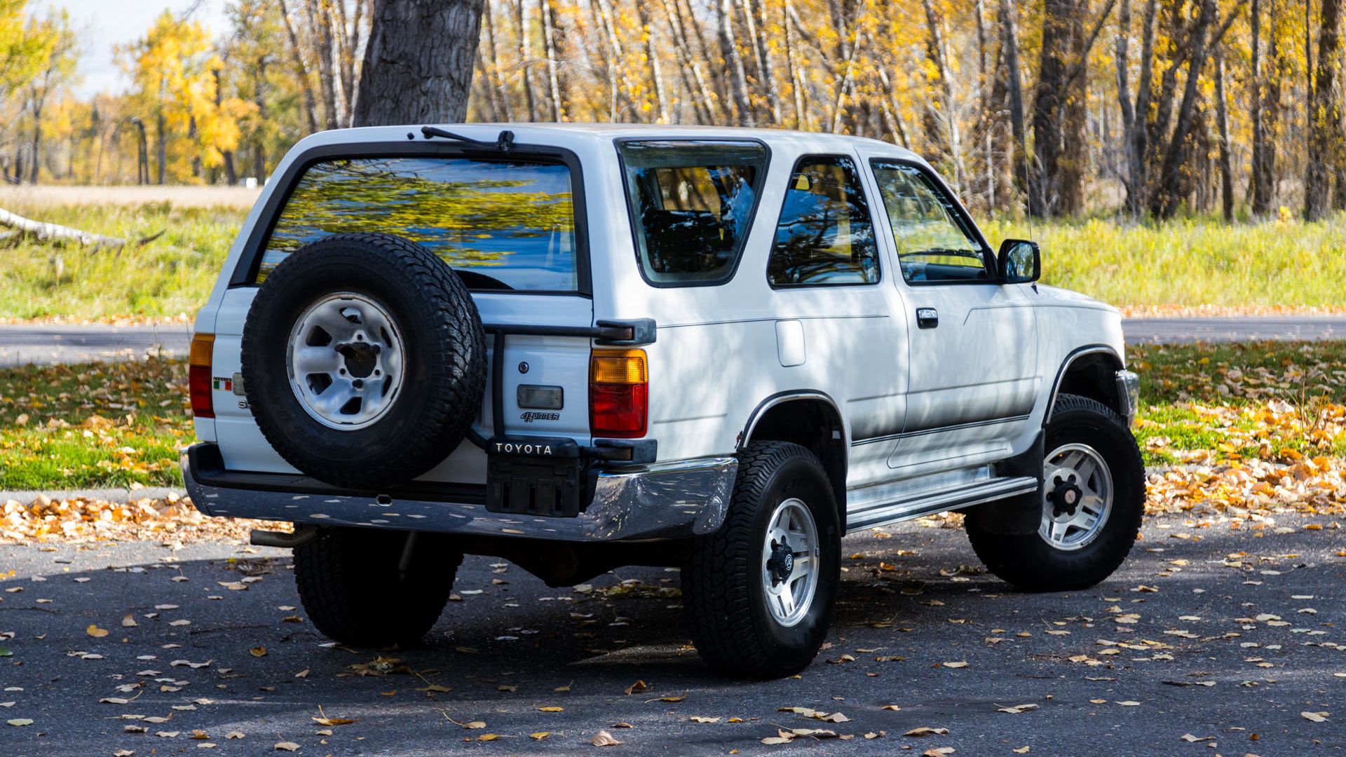 The First Toyota 4Runner With 4 Doors Is An Epic Adventure SUV For ...