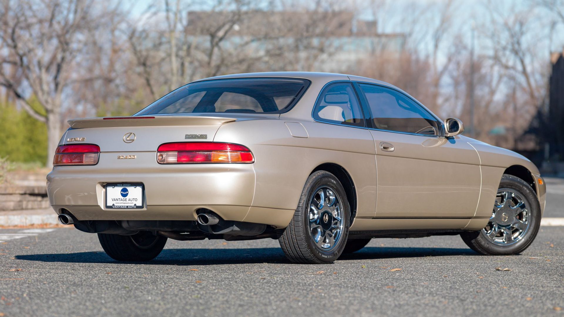 The First-Gen Lexus SC Was a Japanese Luxury Coupe With a European Soul